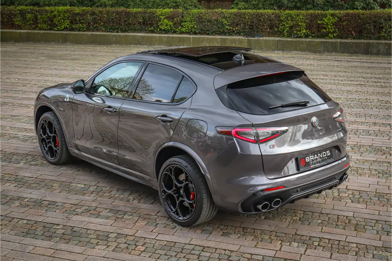 Alfa Romeo Stelvio 2022