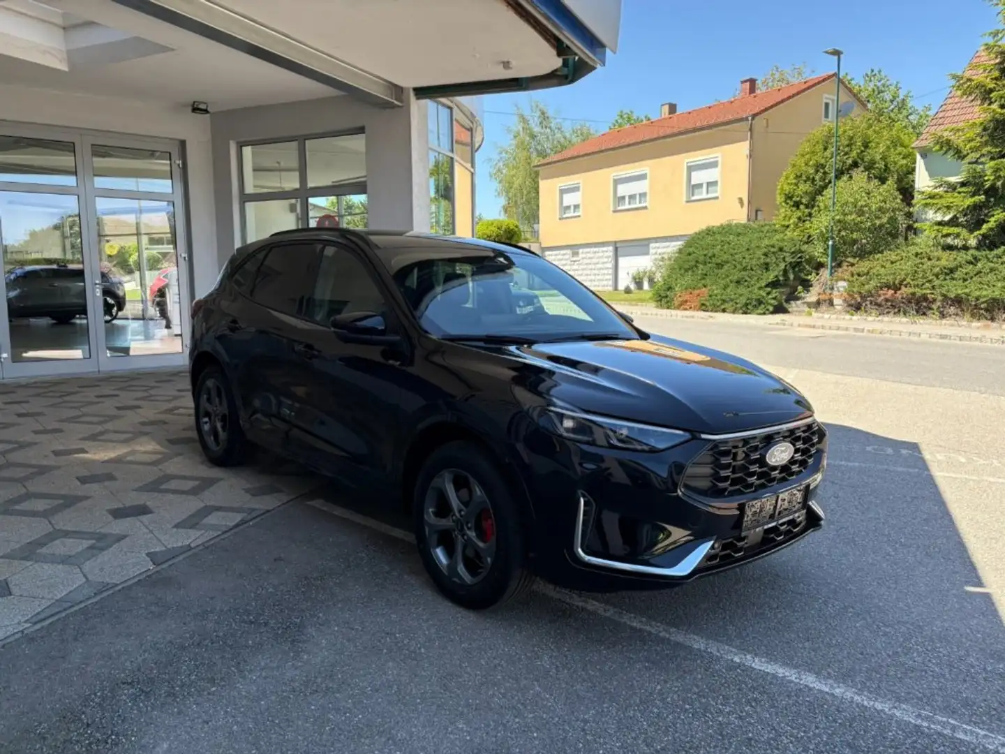 Ford Kuga ST-Line X 2,5 Duratec PHEV Schwarz - 2