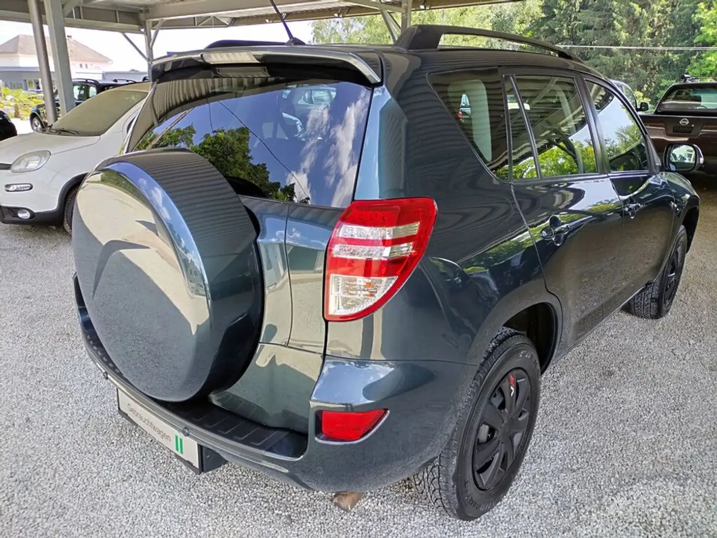 Toyota RAV 4 2,2 D-4D 150 DPF 4WD CrossCountry Vert - 2