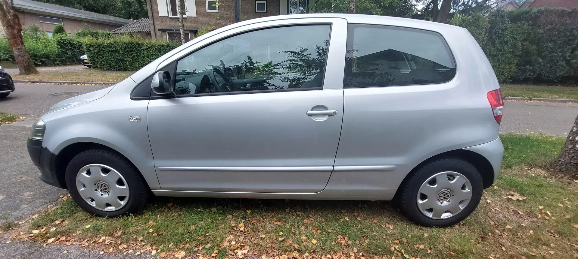 Volkswagen Fox Fox 1.2 Trendline Grijs - 1