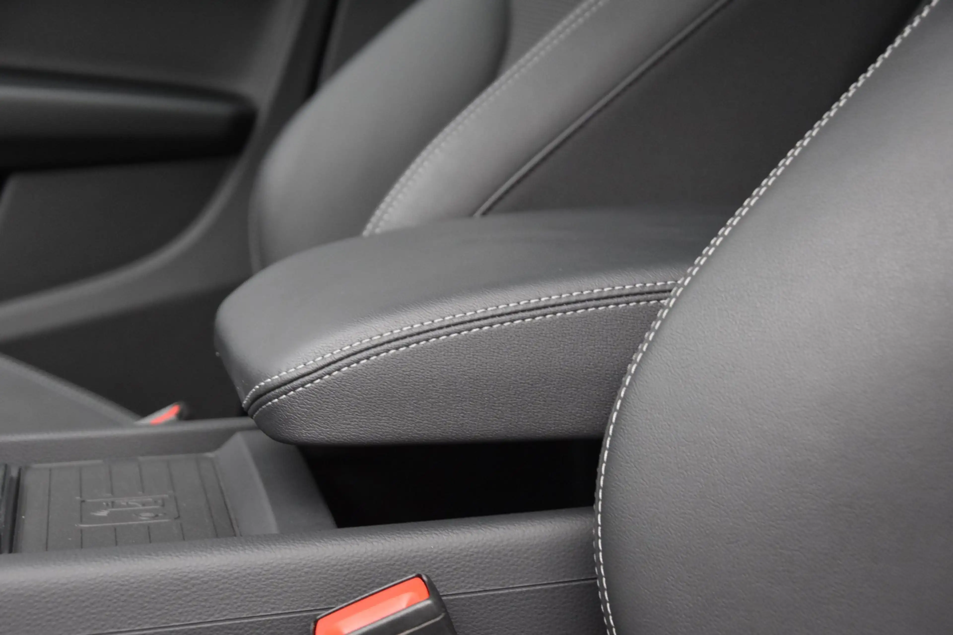 Audi Q5 Sportback 50 TFSI e S edition Competition SQ5 Stij — photo 27