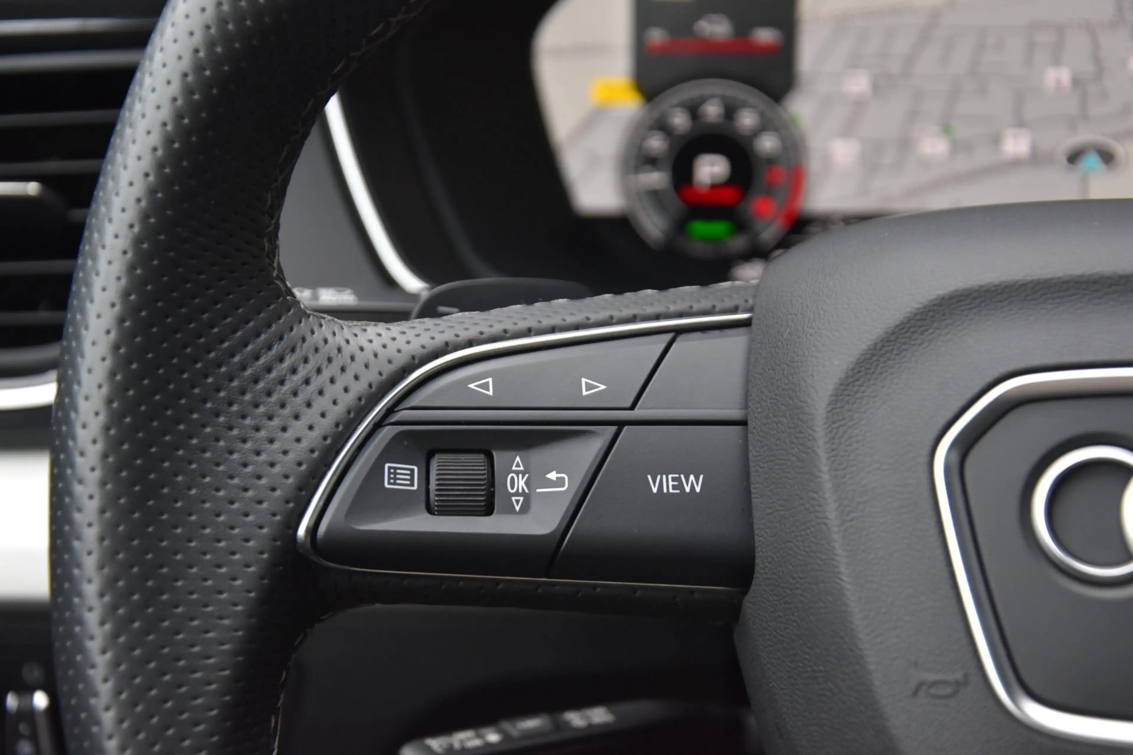 Audi Q5 Sportback 50 TFSI e S edition Competition SQ5 Stij — photo 11