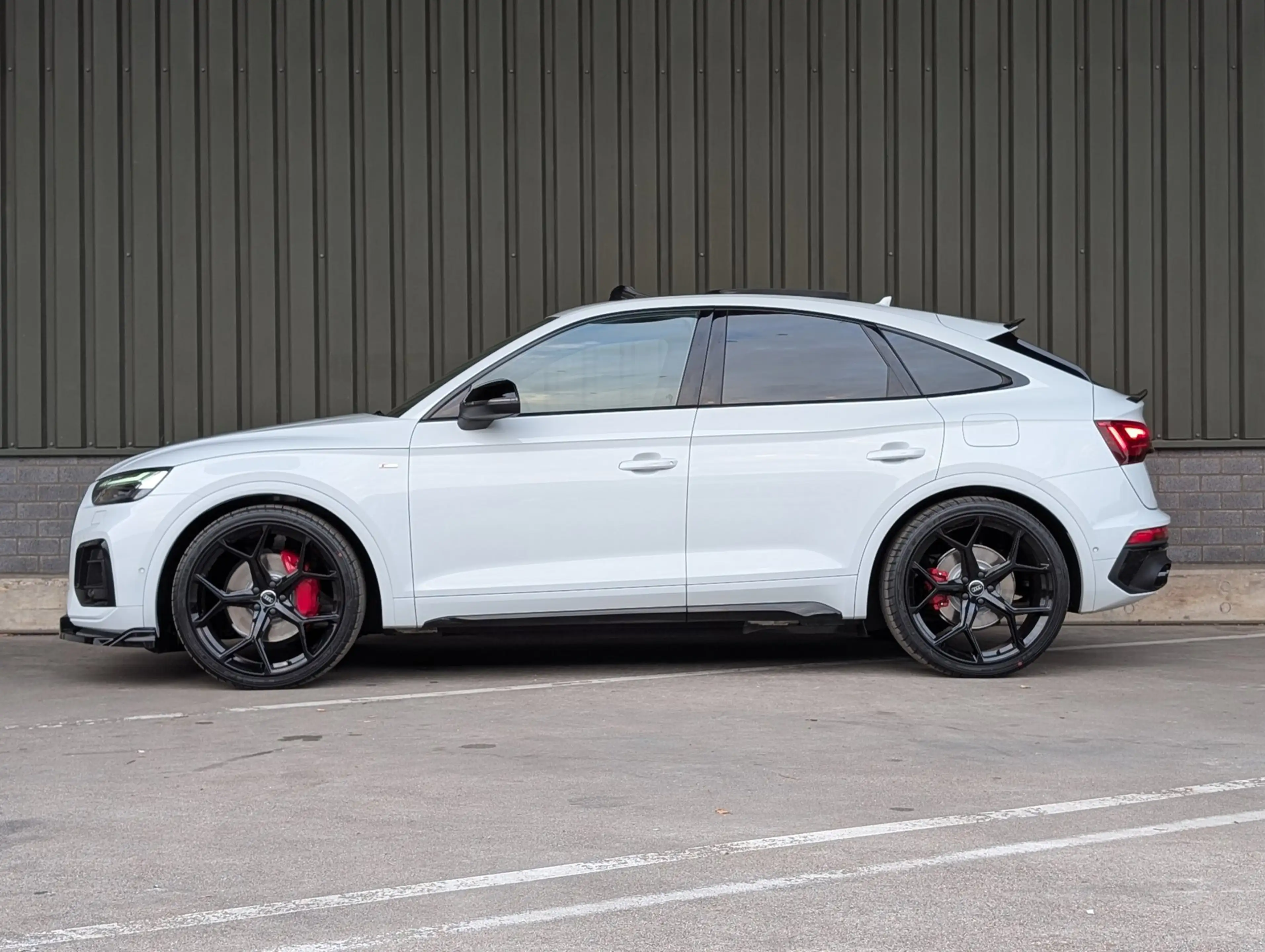 Audi Q5 Sportback 50 TFSI e S edition Competition SQ5 Stij — photo 2