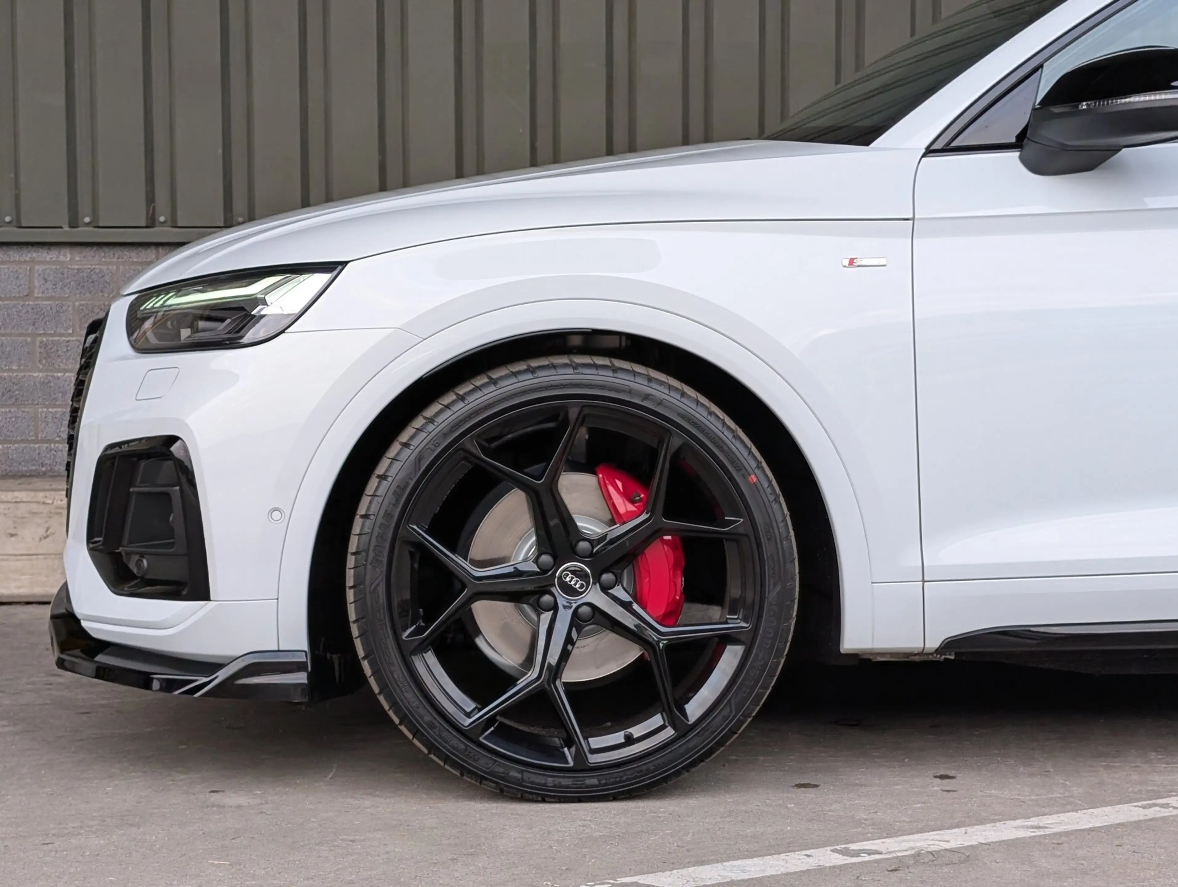Audi Q5 Sportback 50 TFSI e S edition Competition SQ5 Stij — photo 5
