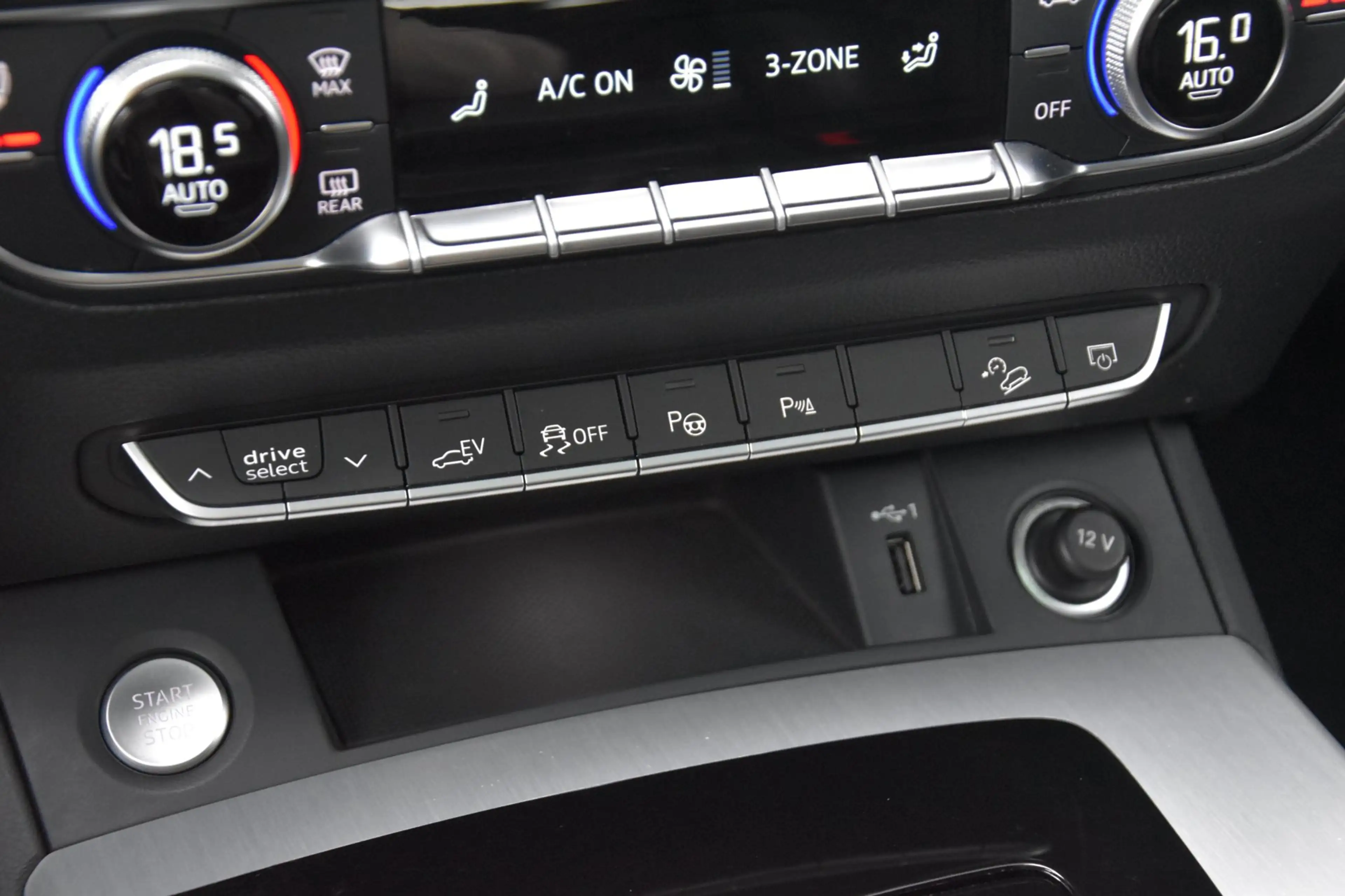 Audi Q5 Sportback 50 TFSI e S edition Competition SQ5 Stij — photo 44