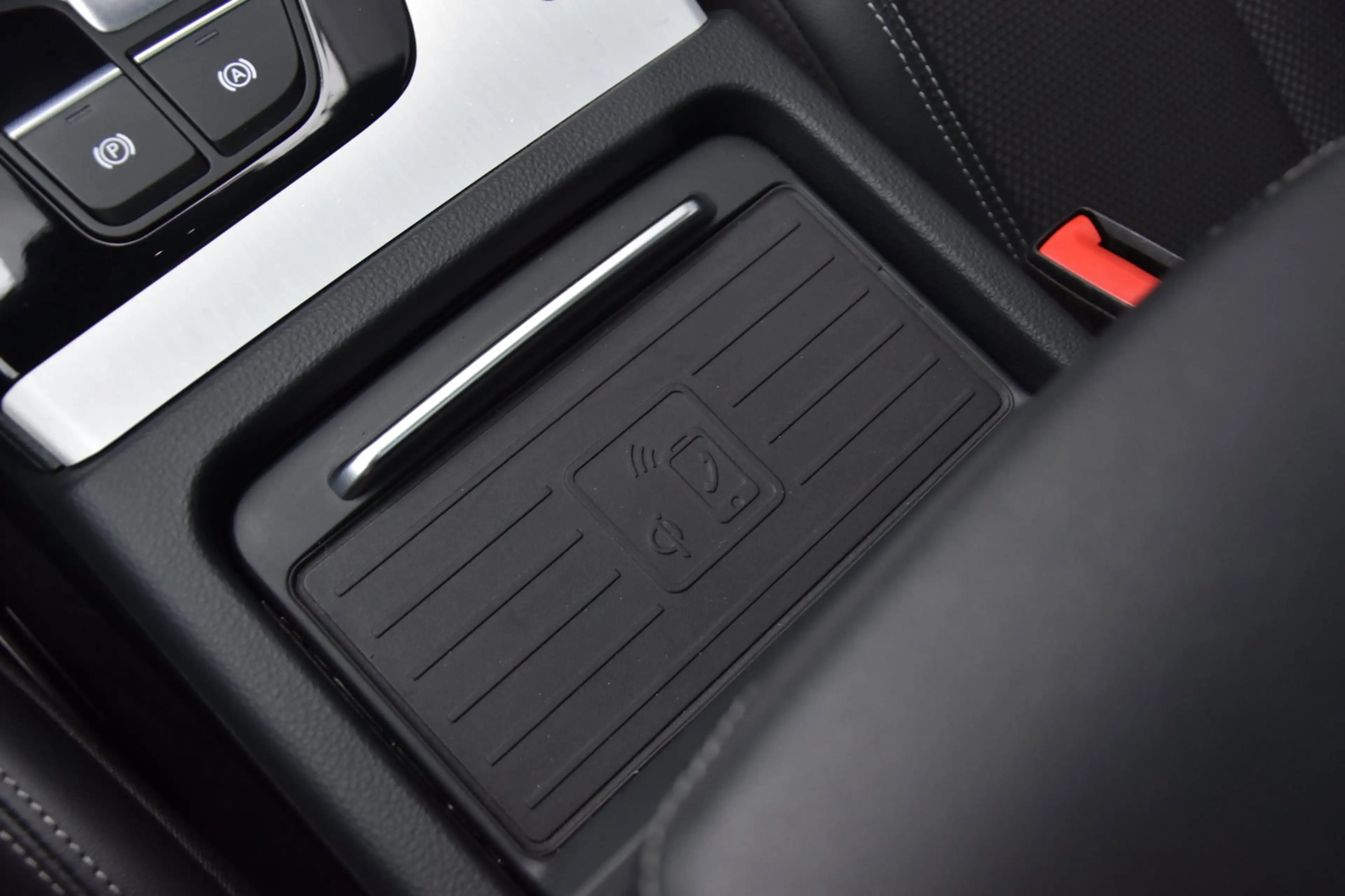 Audi Q5 Sportback 50 TFSI e S edition Competition SQ5 Stij — photo 48