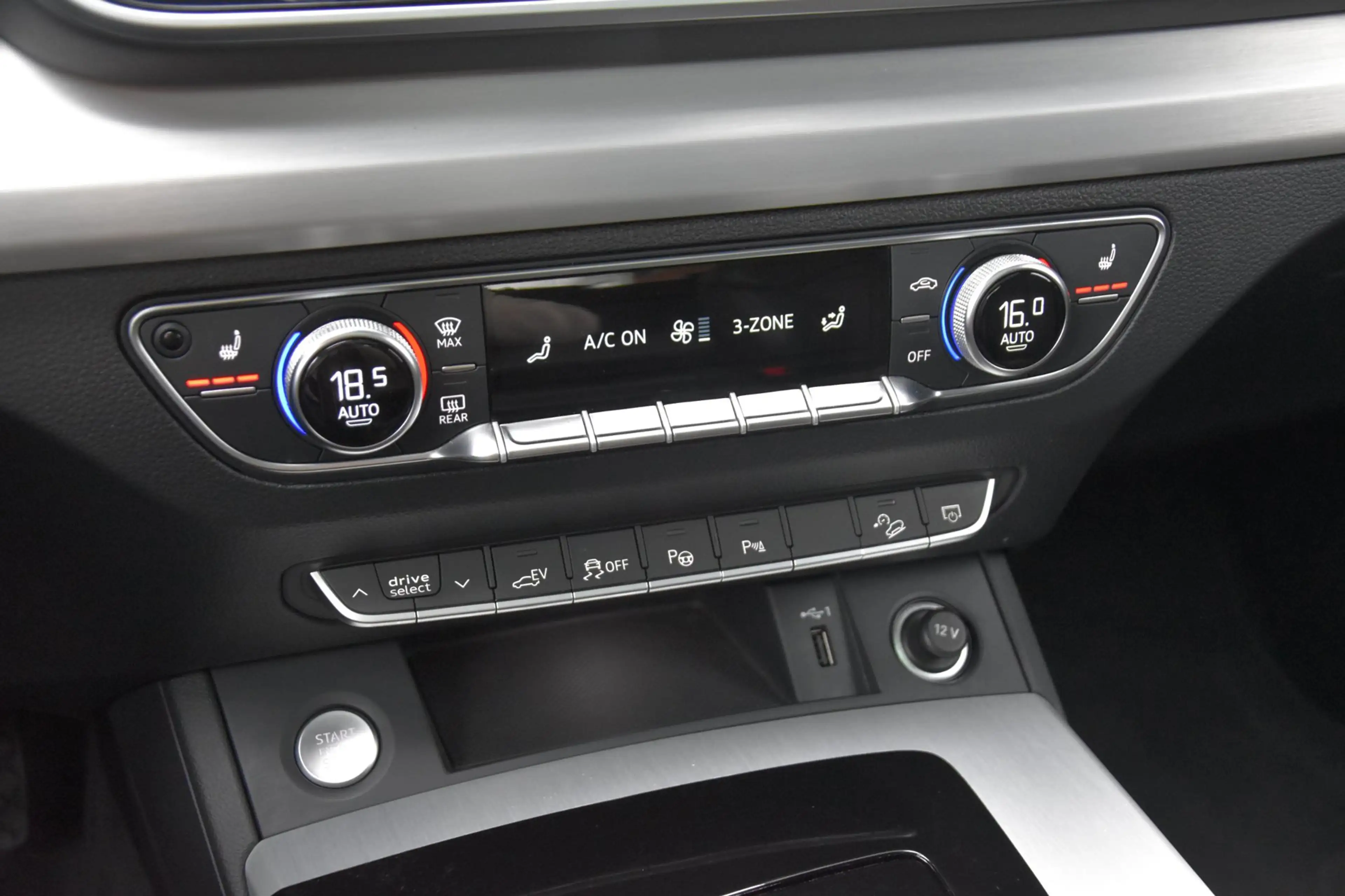 Audi Q5 Sportback 50 TFSI e S edition Competition SQ5 Stij — photo 42