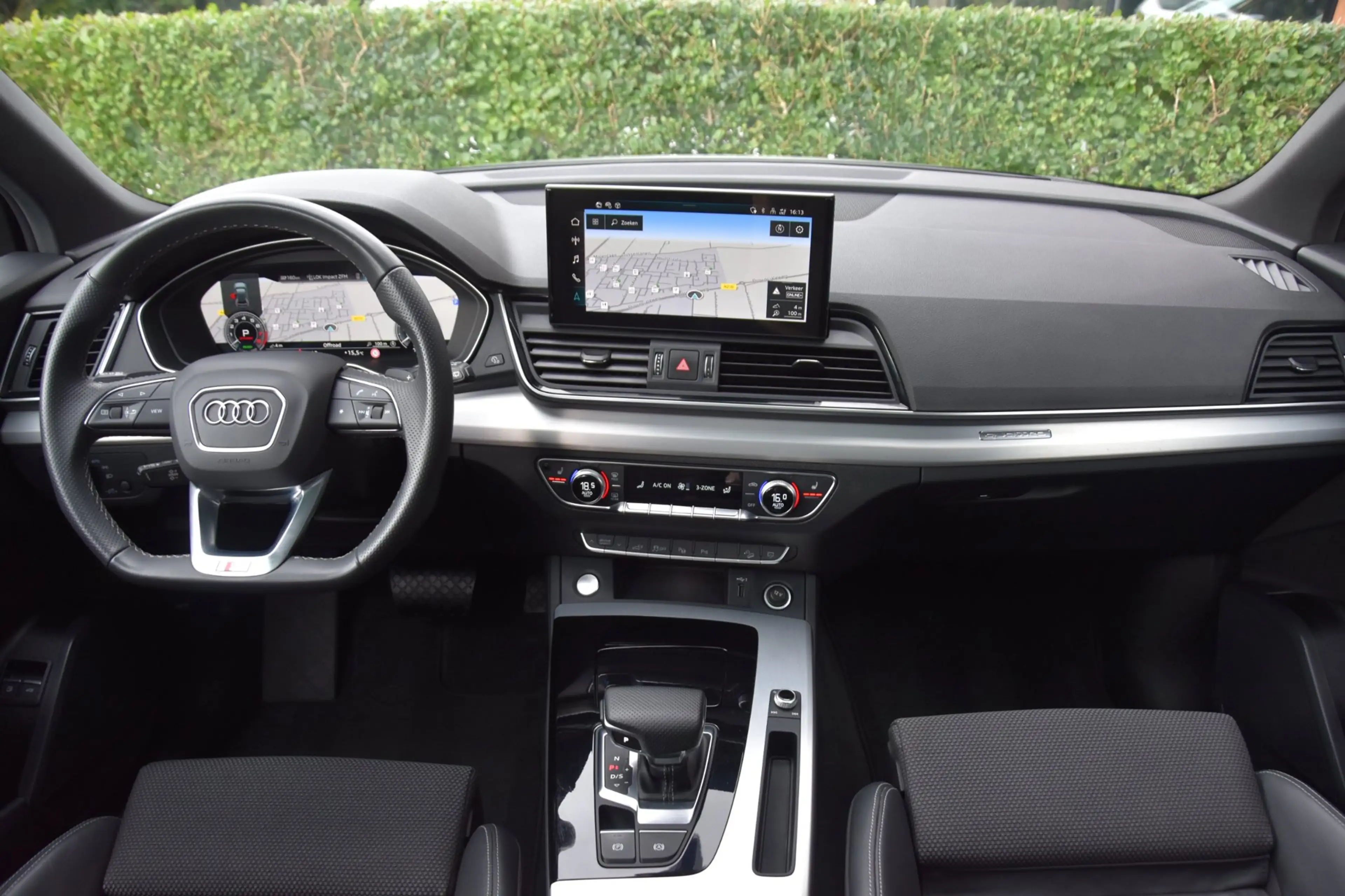 Audi Q5 Sportback 50 TFSI e S edition Competition SQ5 Stij — photo 24