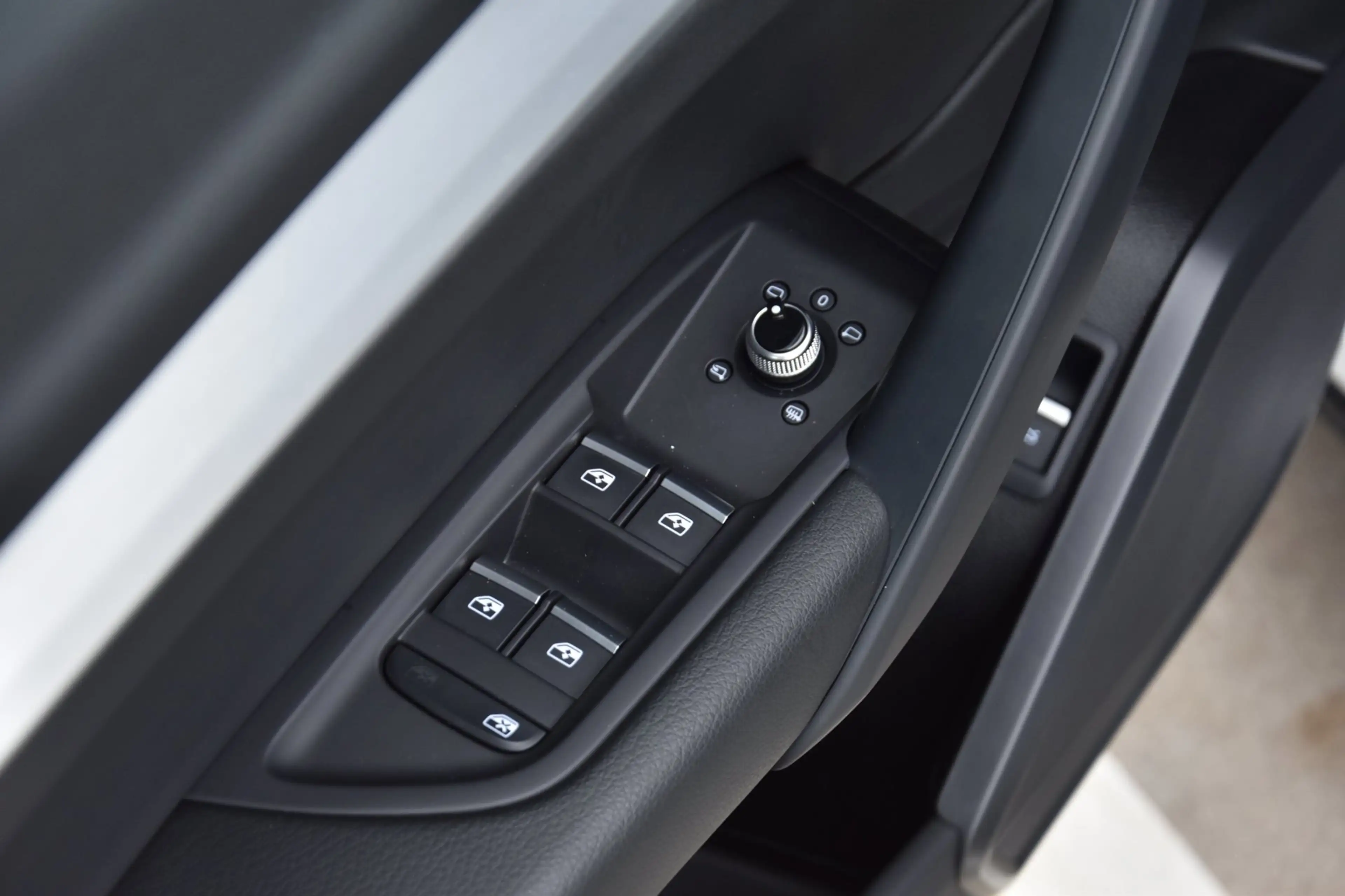 Audi Q5 Sportback 50 TFSI e S edition Competition SQ5 Stij — photo 29