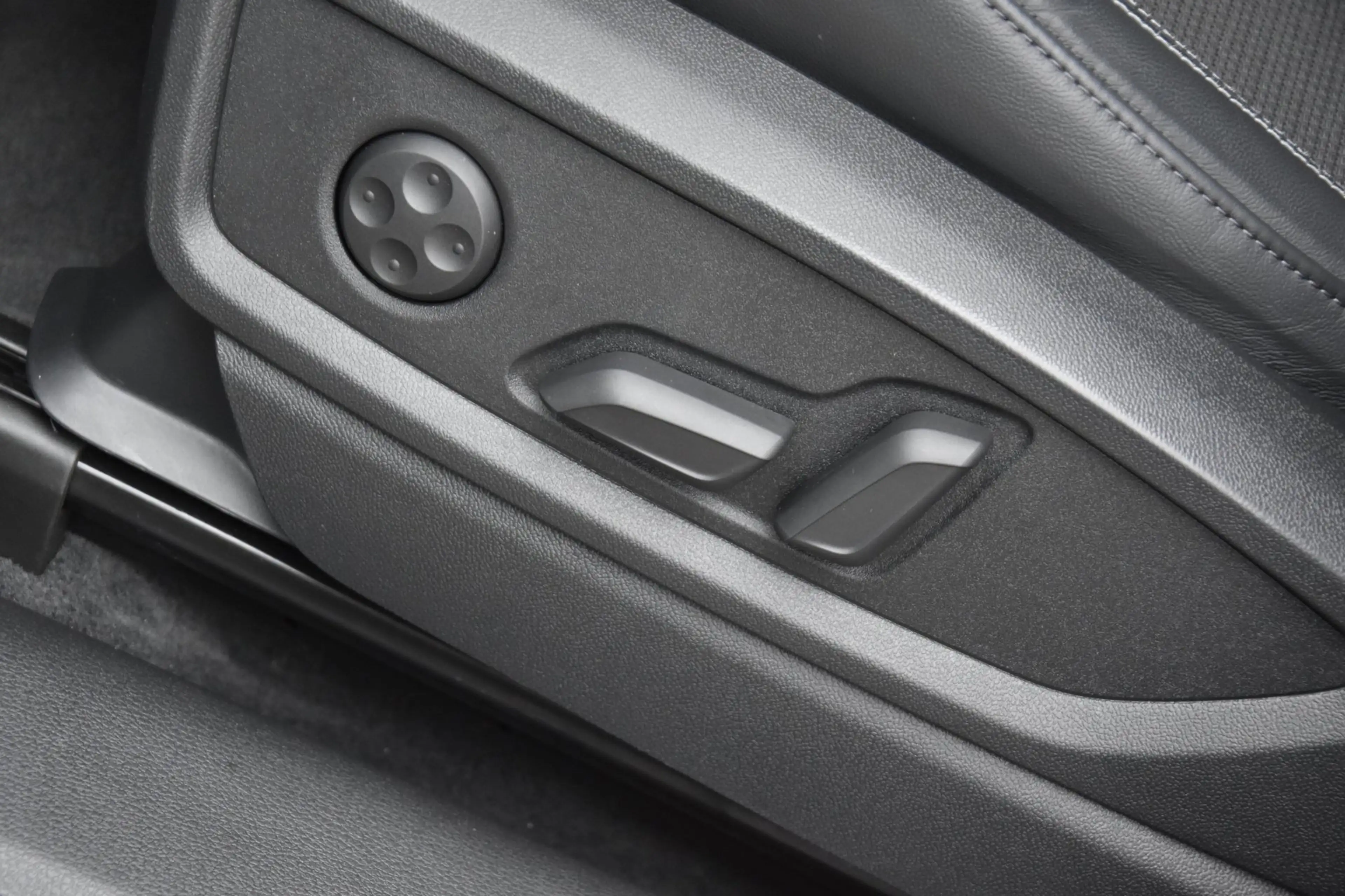Audi Q5 Sportback 50 TFSI e S edition Competition SQ5 Stij — photo 30