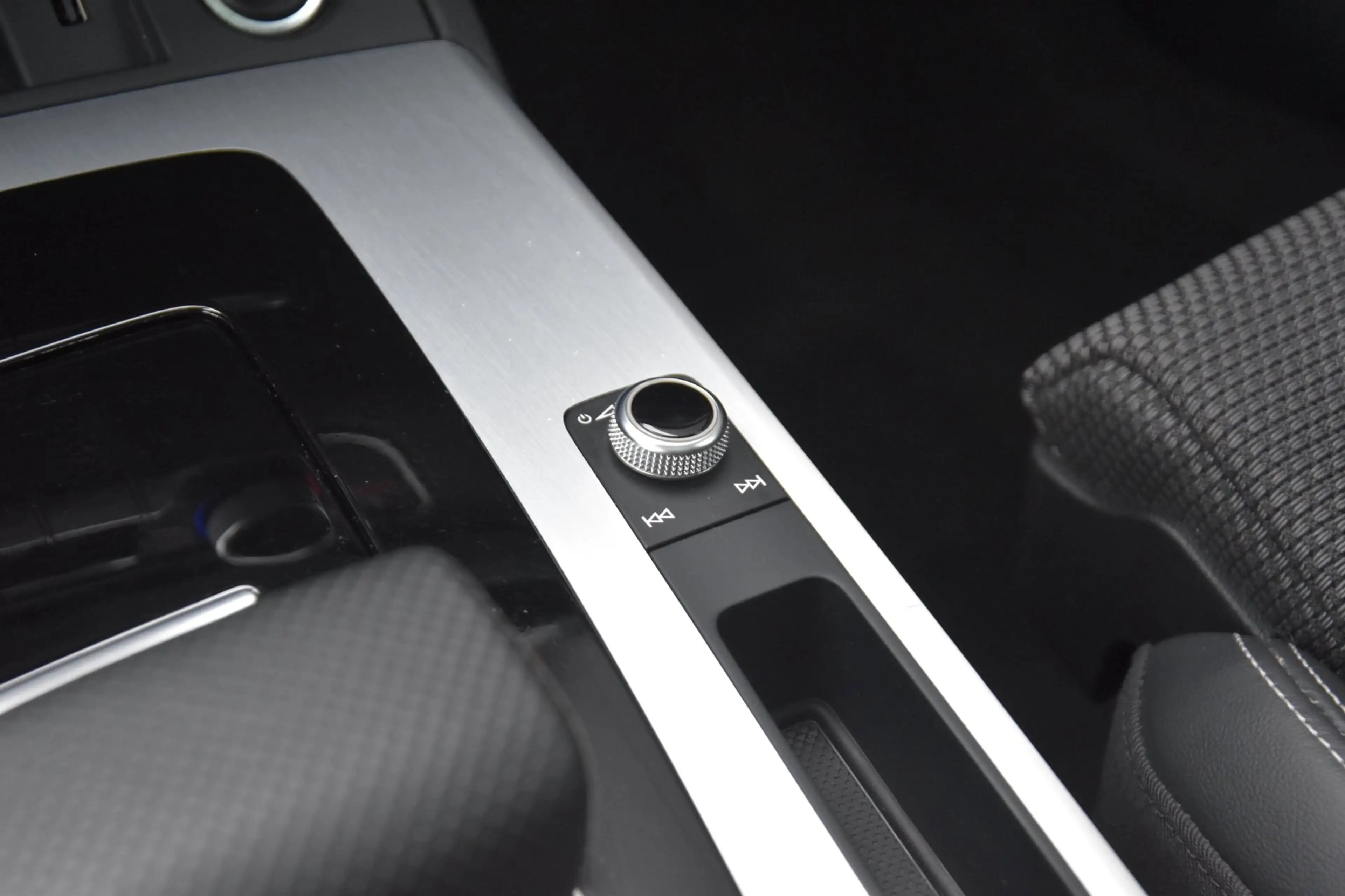 Audi Q5 Sportback 50 TFSI e S edition Competition SQ5 Stij — photo 47