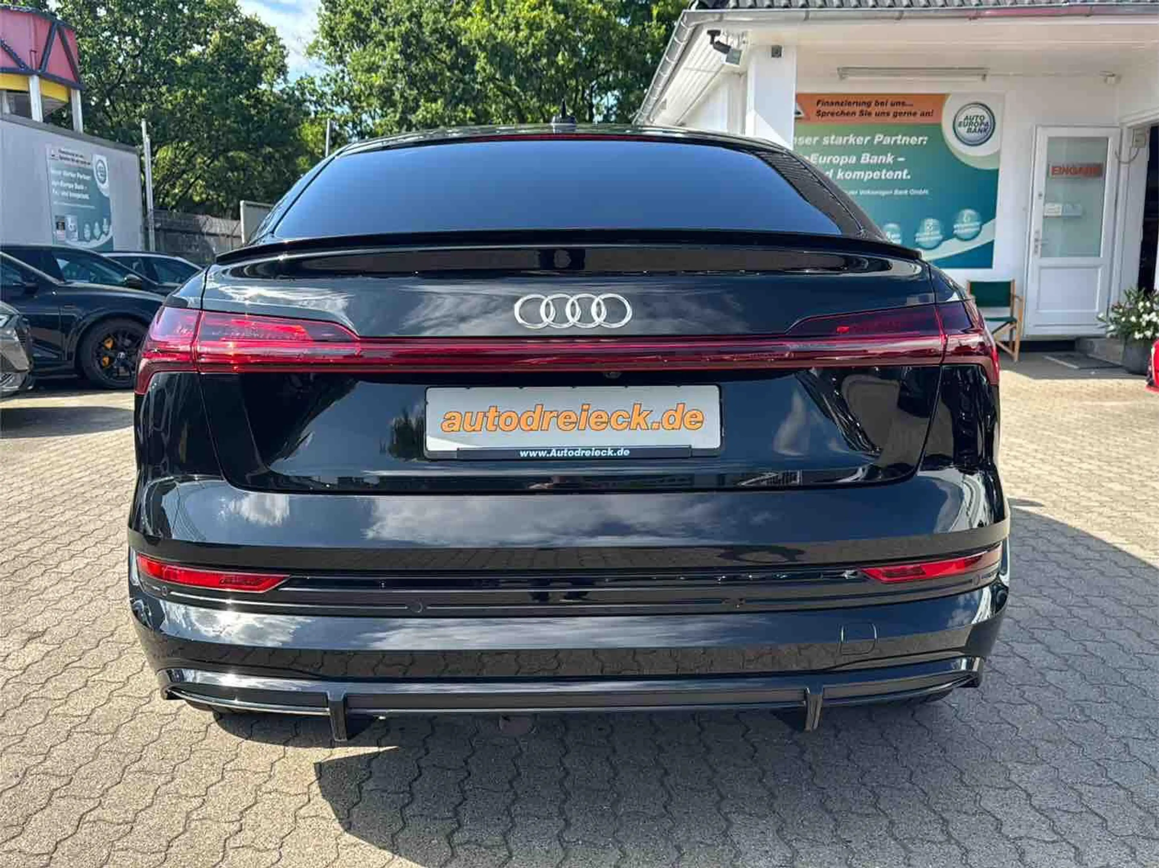 Audi e-tron Sportback S ACC AHK HuD PANO S-SITZE B&O — photo 8