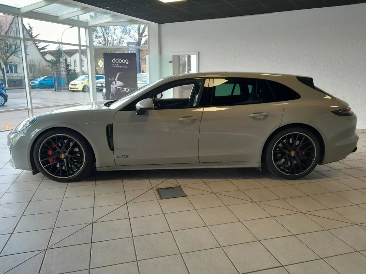 Porsche Panamera GTS Sport Turismo Gri - 2