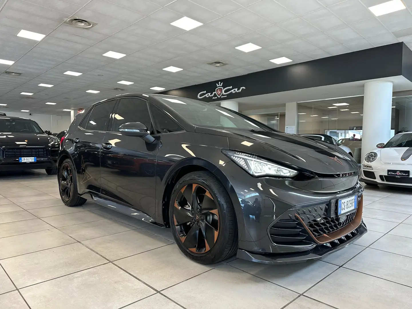 CUPRA Born 58kWh e-Boost Grigio - 1