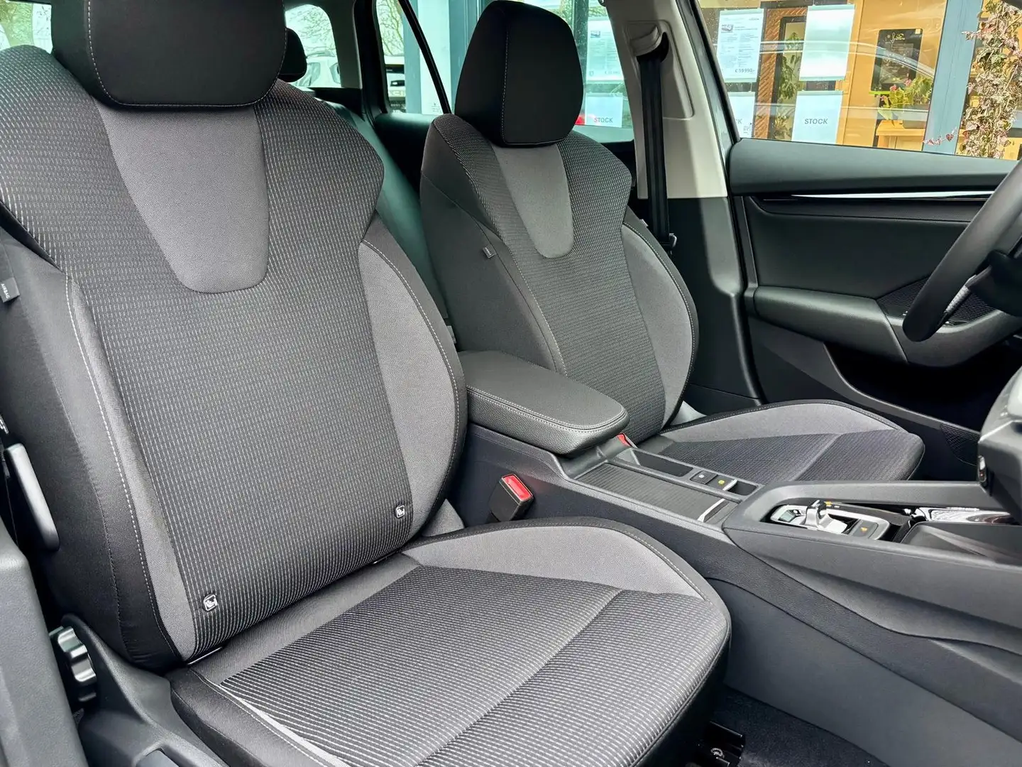 Skoda Octavia COMBI 2.0 TDi 150 CV | AUTO | 32.990 € TVAC Grau - 2