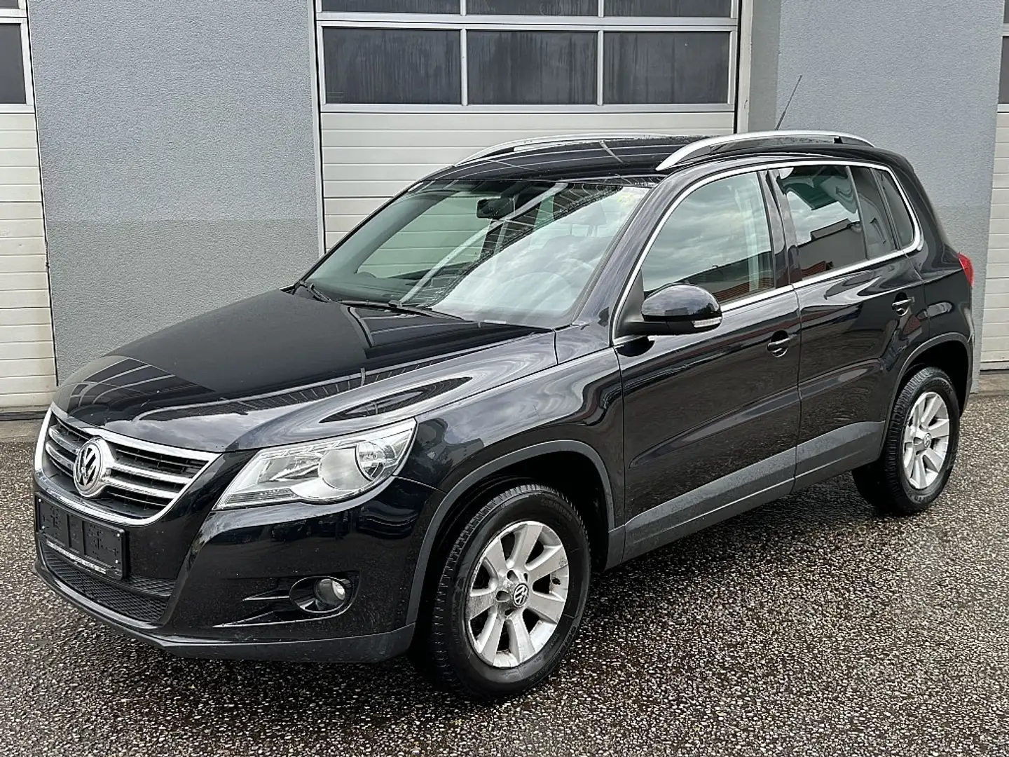 Volkswagen Tiguan 2,0 TDI 4Motion Sport&Style Schwarz - 1