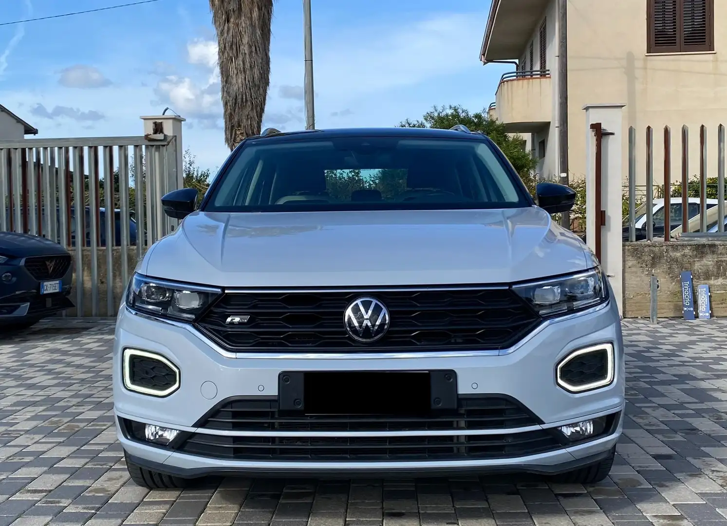 Volkswagen T-Roc R-Line 2.0 TDI 150CV Bianco - 2