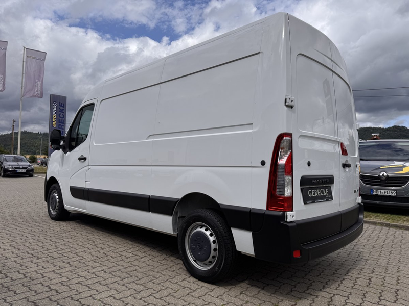 Renault Master 3,3t dCi 135  L2H2 — photo 5