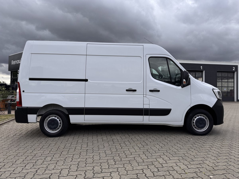 Renault Master 3,3t dCi 135  L2H2 — photo 8