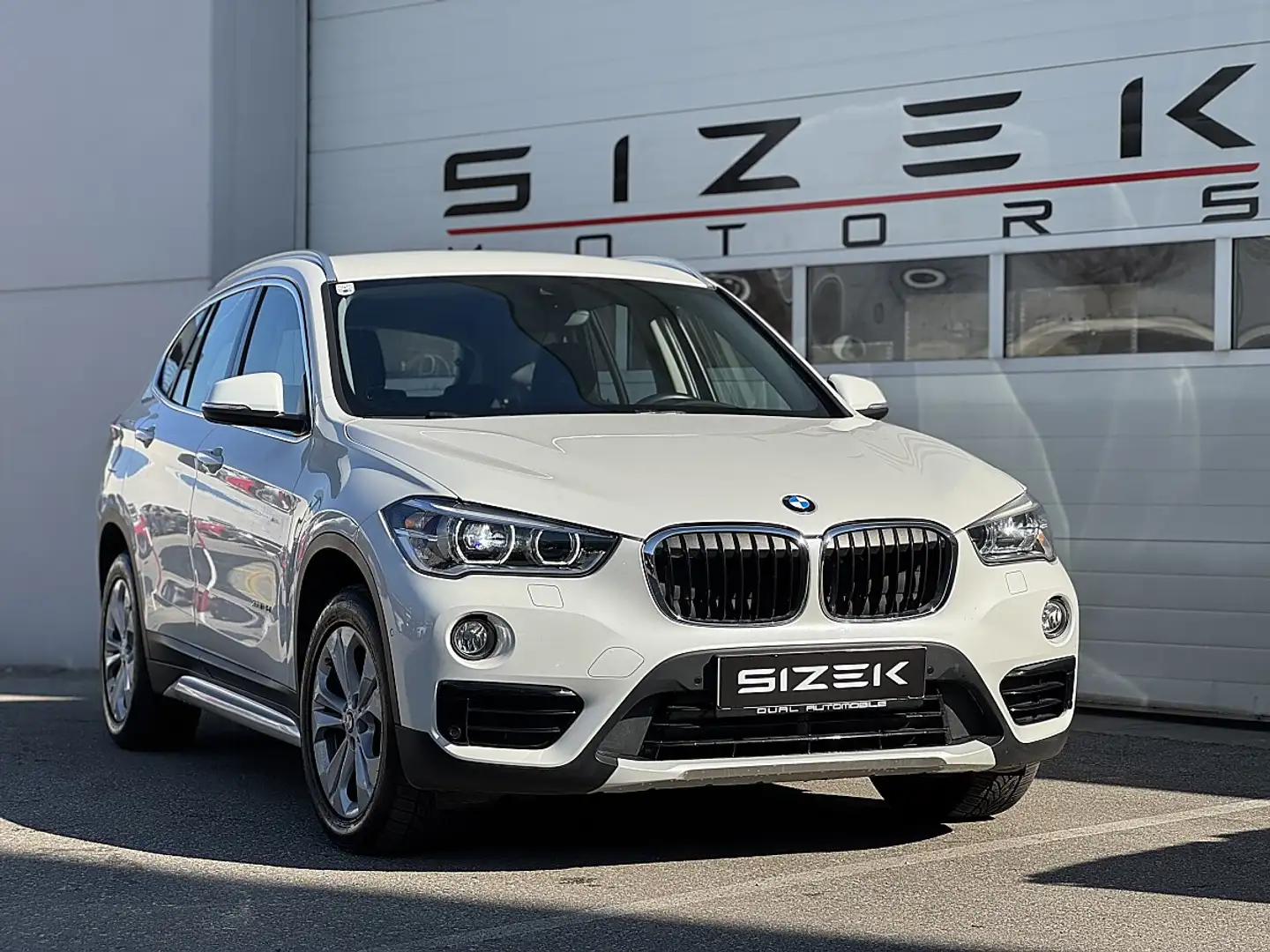 BMW X1 xDrive18d Sport Line Aut. Weiß - 2