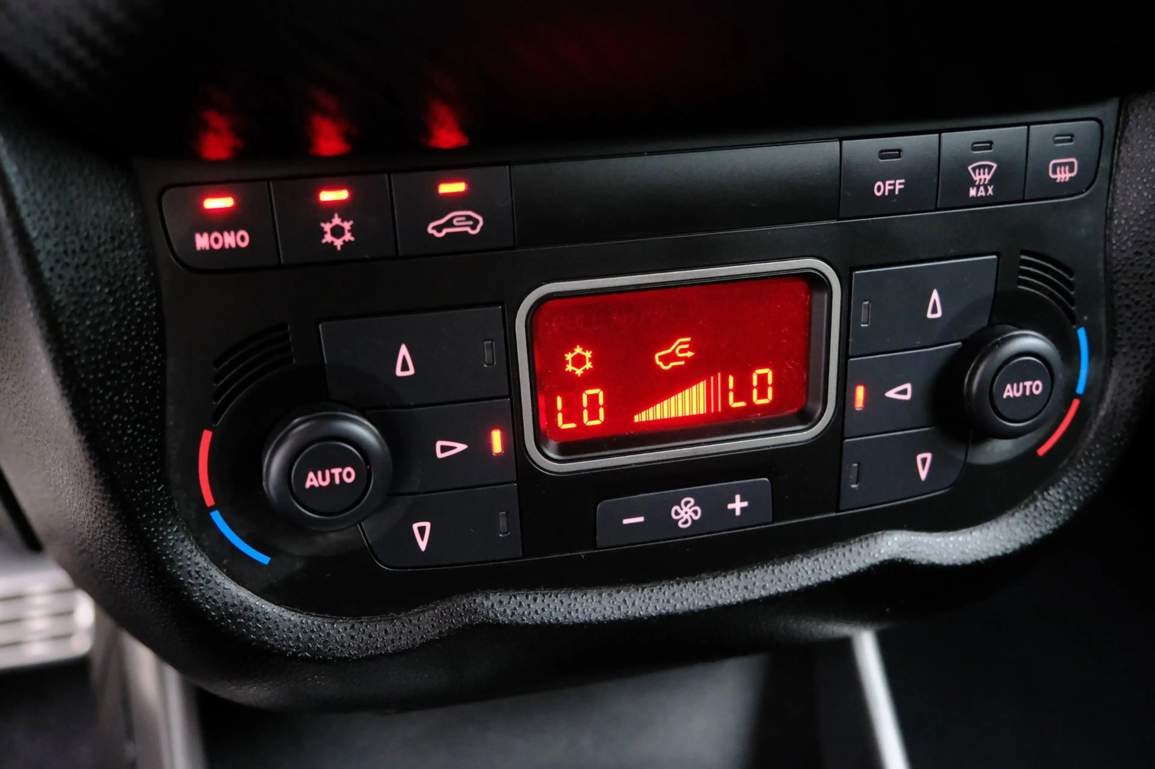 Alfa Romeo MiTo 0.9 TwinAir ECO Super Navi|Clima|LMV — photo 12