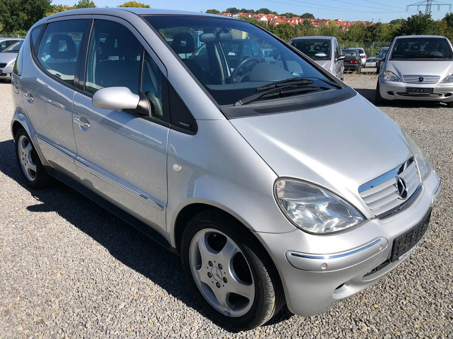 Mercedes-Benz A 190 L Avantgarde Automatik*Klima*PTS*2.Hand* Ezüst - 2