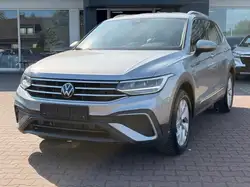 Volkswagen Tiguan Allspace Life Navi 7 Sitze AHK LED ACC El. Heckklappe Winte
