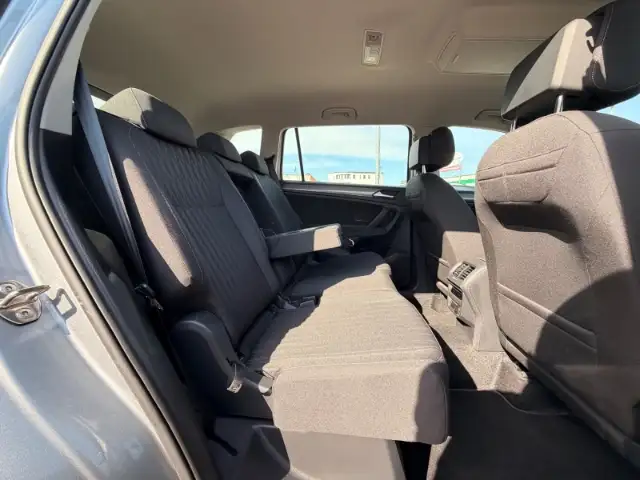 Volkswagen Tiguan Allspace view 11