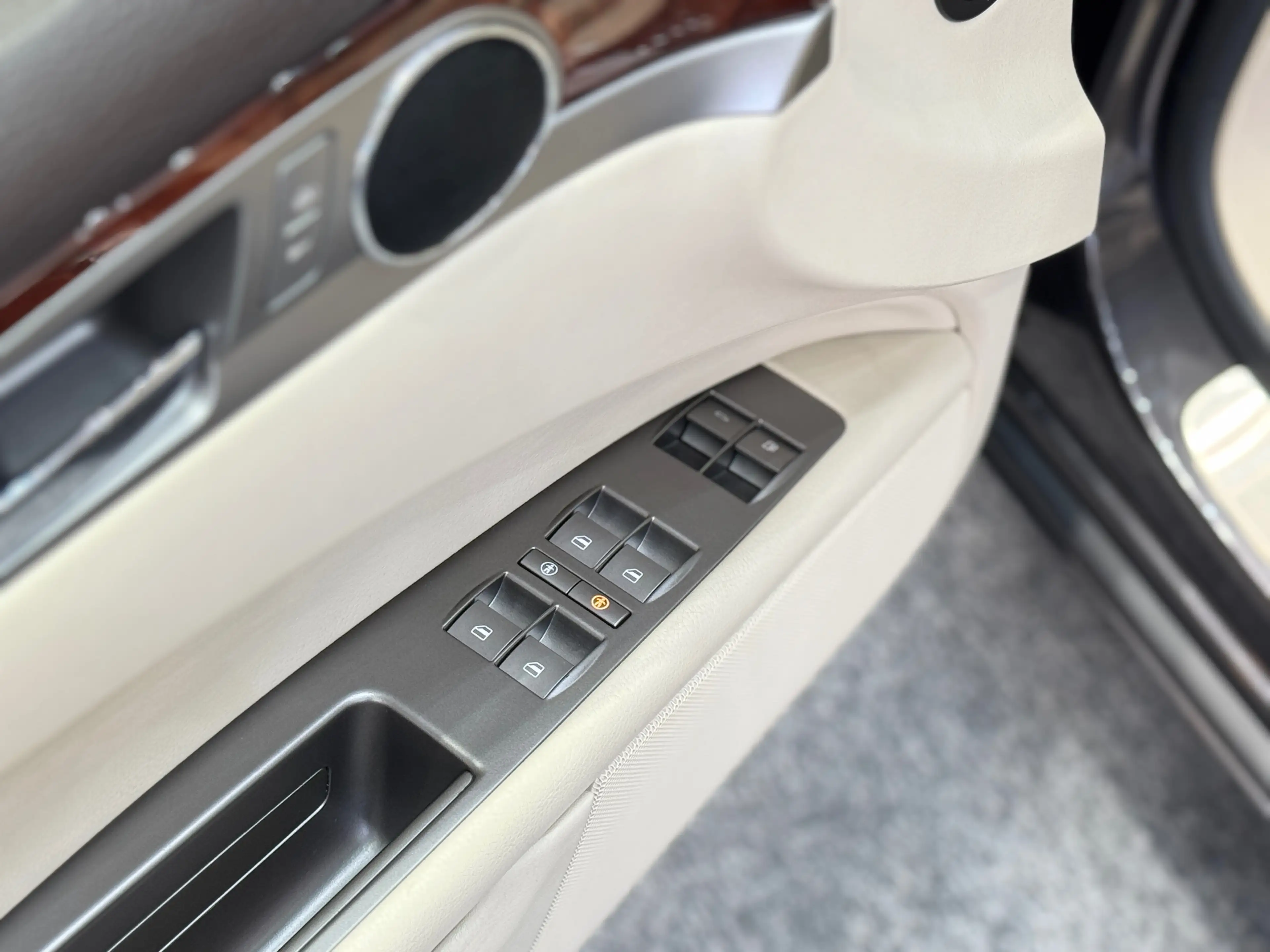 Volkswagen Phaeton V6 TDI 5-Sitzer 4Motion — photo 13