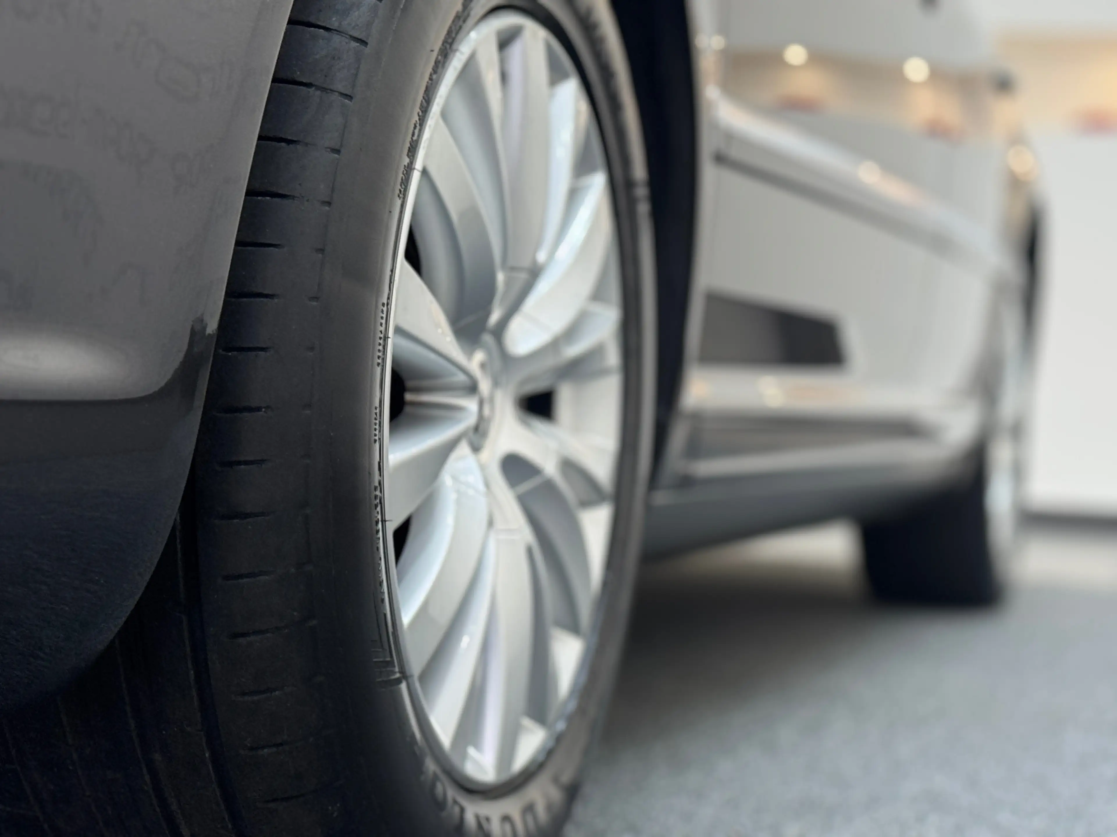 Volkswagen Phaeton V6 TDI 5-Sitzer 4Motion — photo 9