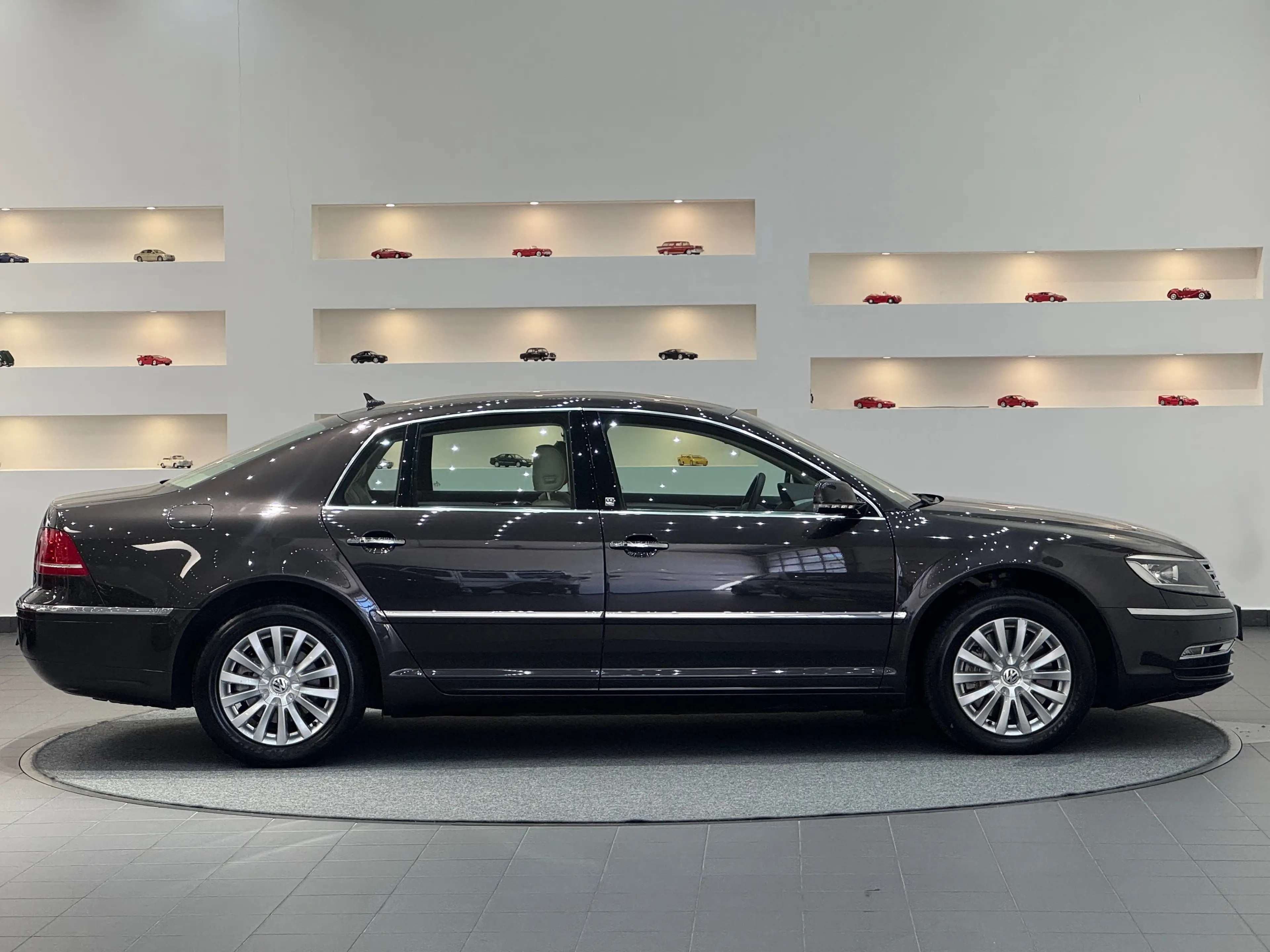Volkswagen Phaeton V6 TDI 5-Sitzer 4Motion — photo 5
