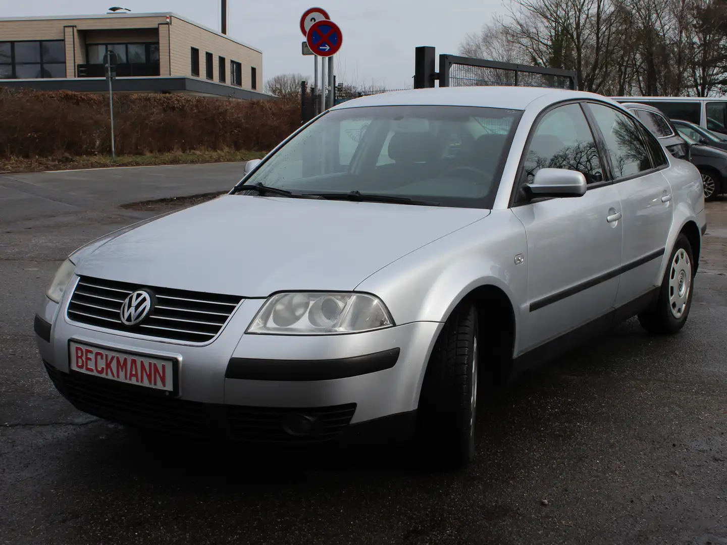 Volkswagen Passat Passat Trend Automatik Silber - 1