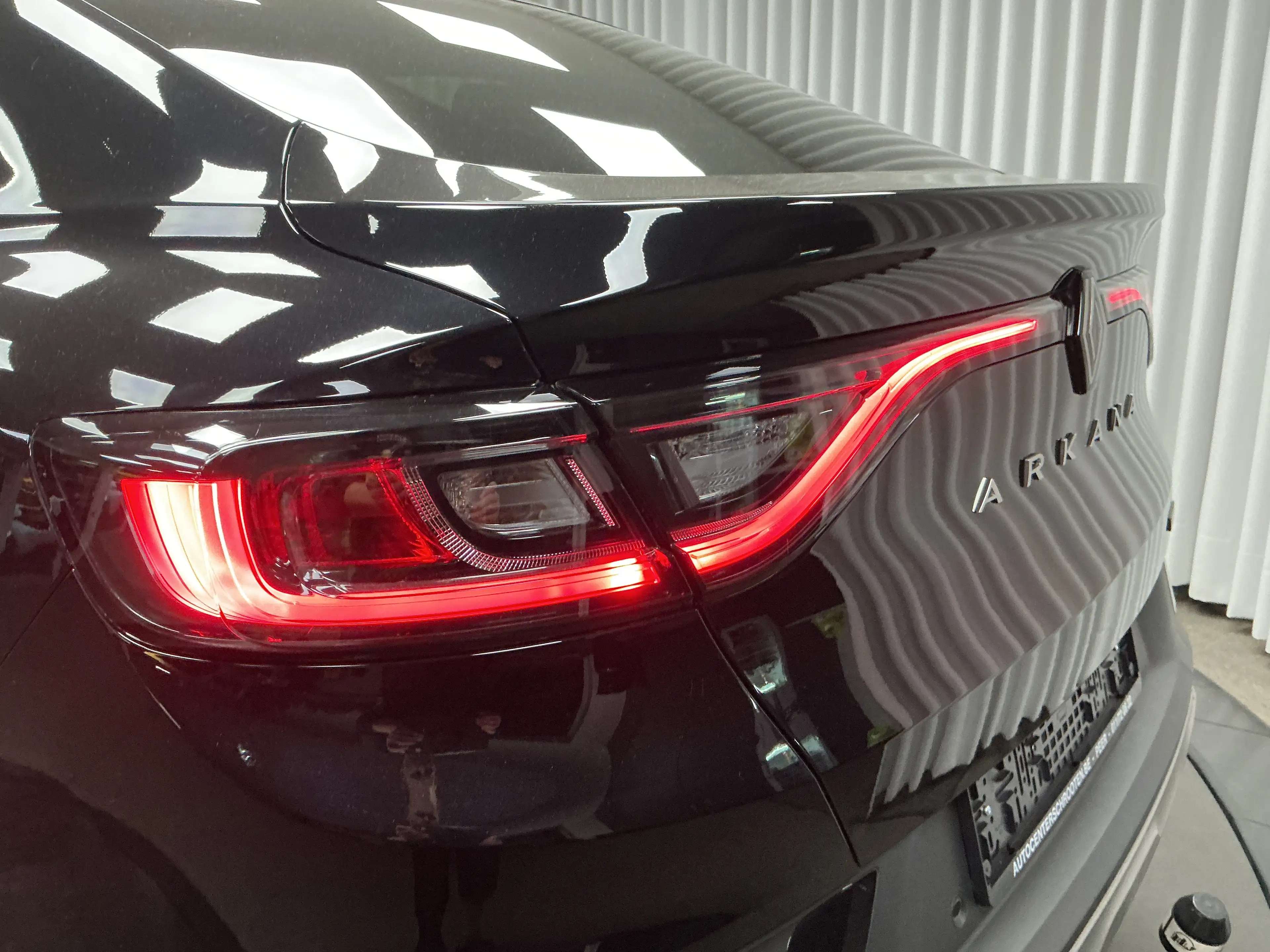 Renault Arkana E-TECH 1.6i — photo 15