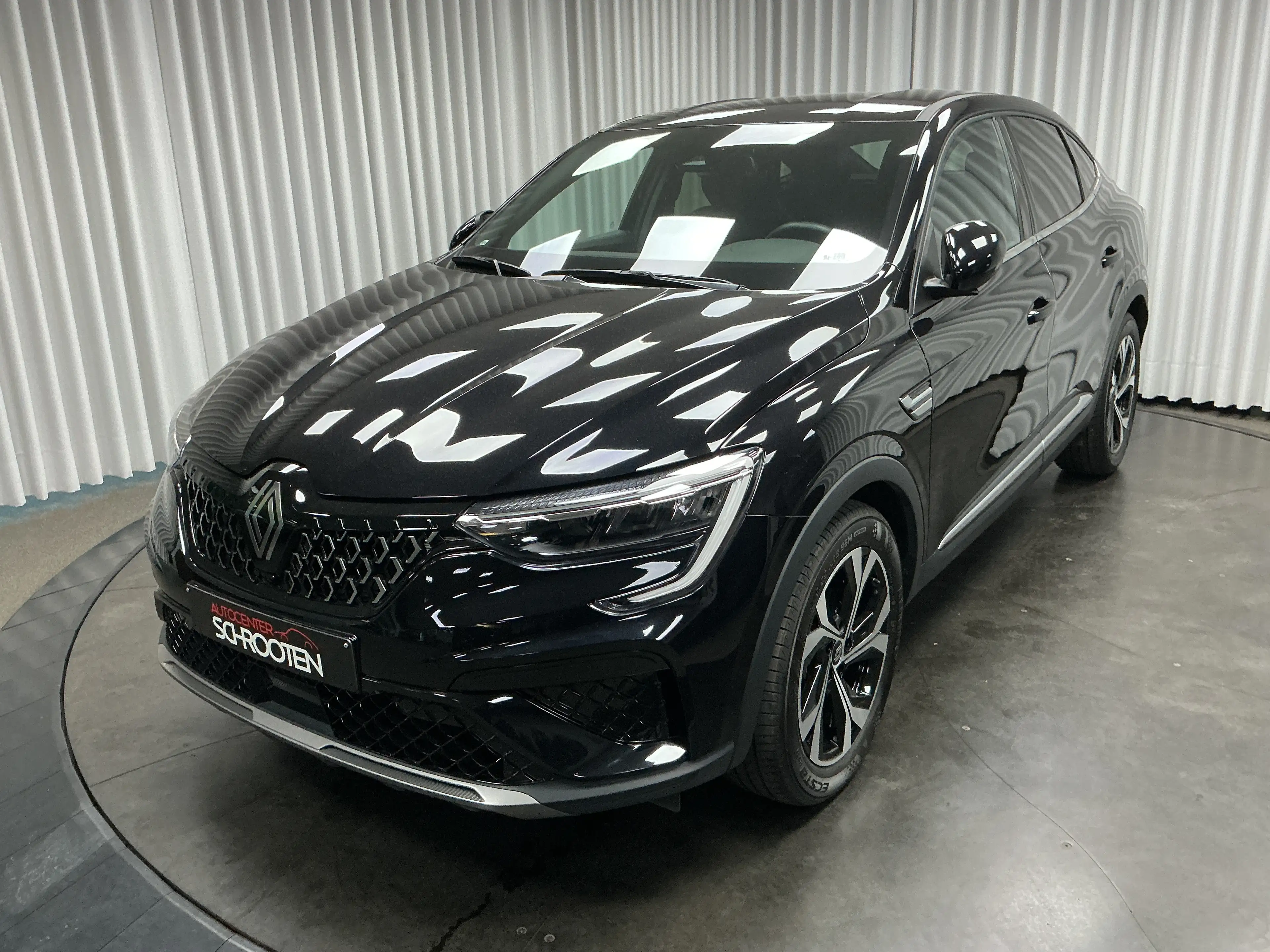Renault Arkana E-TECH 1.6i