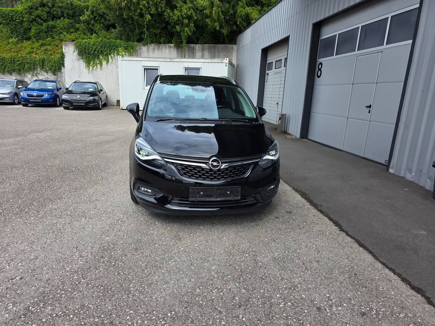 Opel Zafira Innovation Schwarz - 2