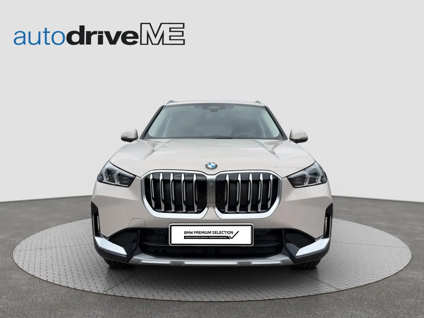 BMW X1 sDrive 18d xLine Grau - 2