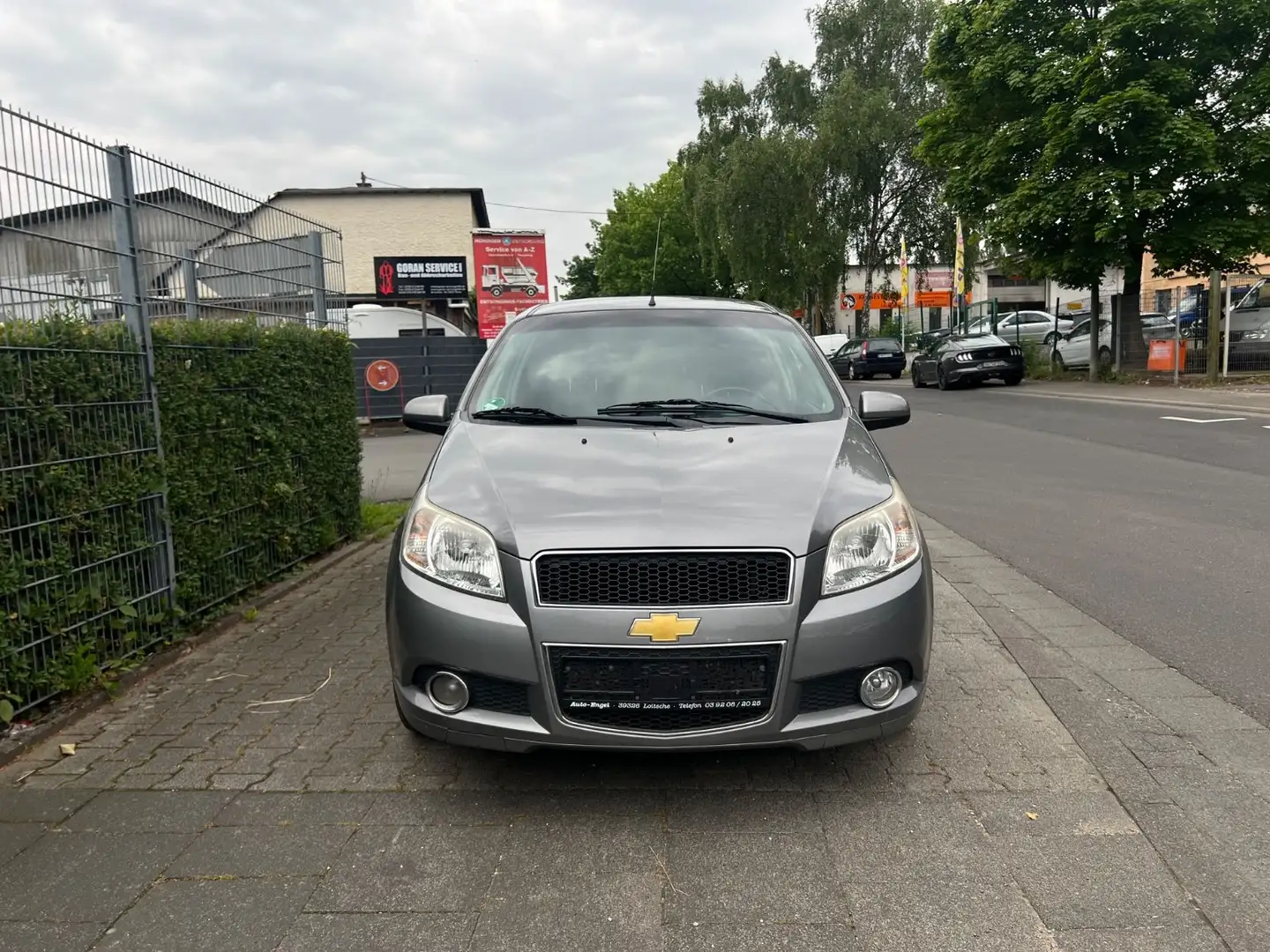 Chevrolet Aveo Schrägheck LT Grau - 2
