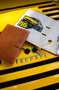 Ferrari F355 F355 Berlinetta Gelb - thumbnail 38