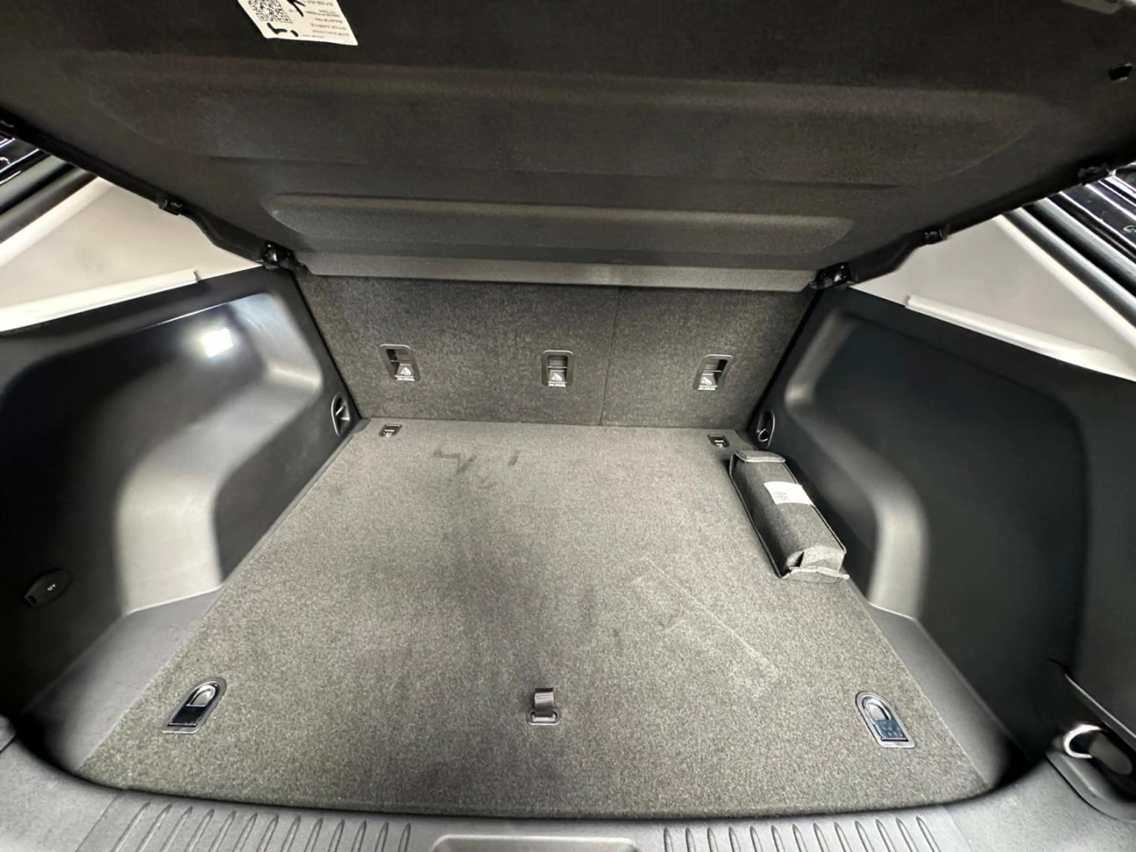 Omoda 5 hev premium — photo 6