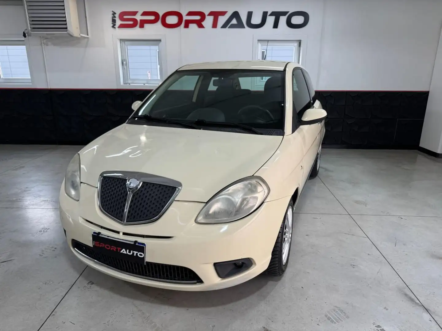 Lancia Ypsilon 1.2 Oro NEOPATENTATI Beige - 1