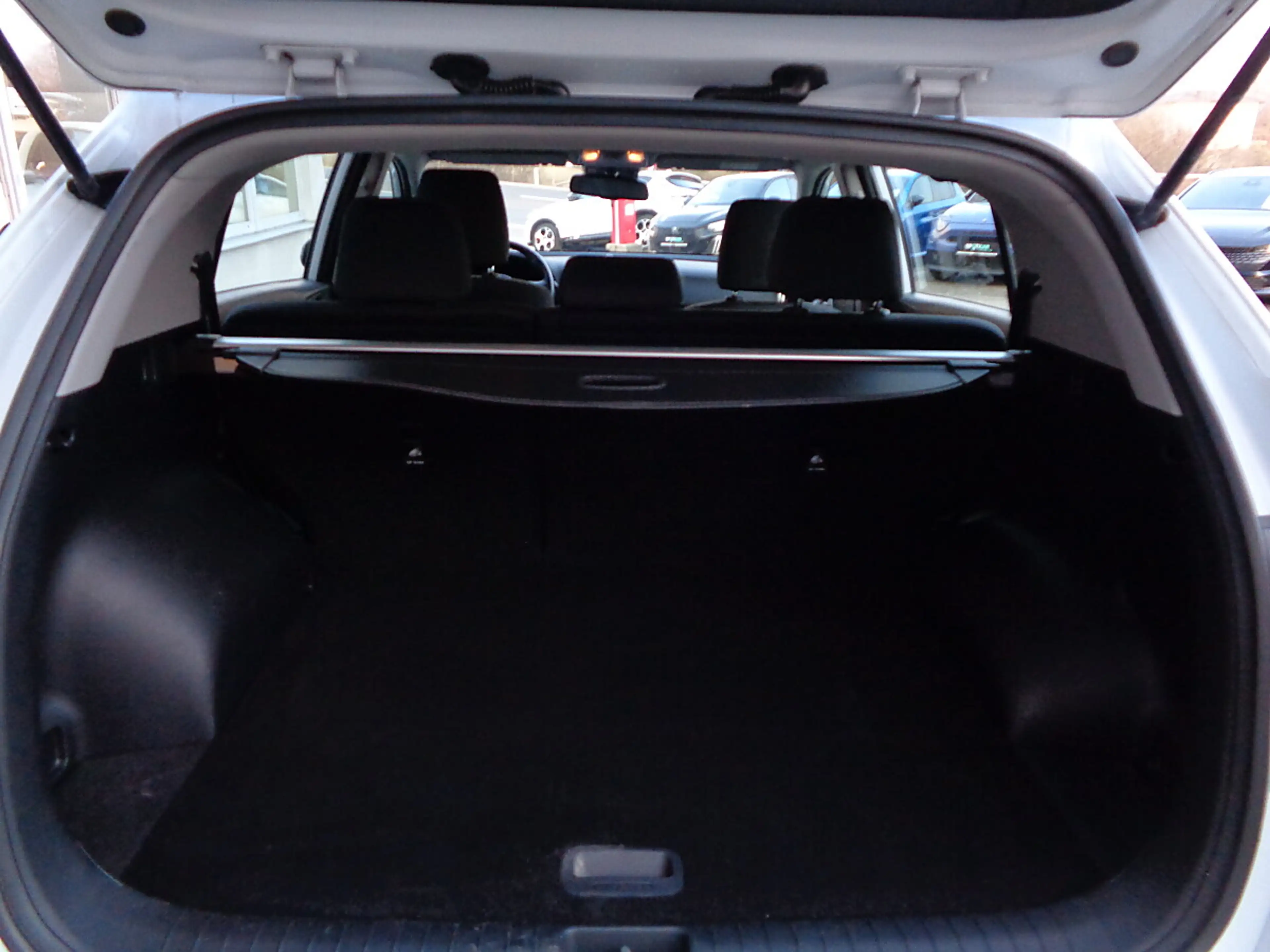 Kia Sportage 2,0 CRDI AWD Silber ALLRAD DIESEL — photo 7