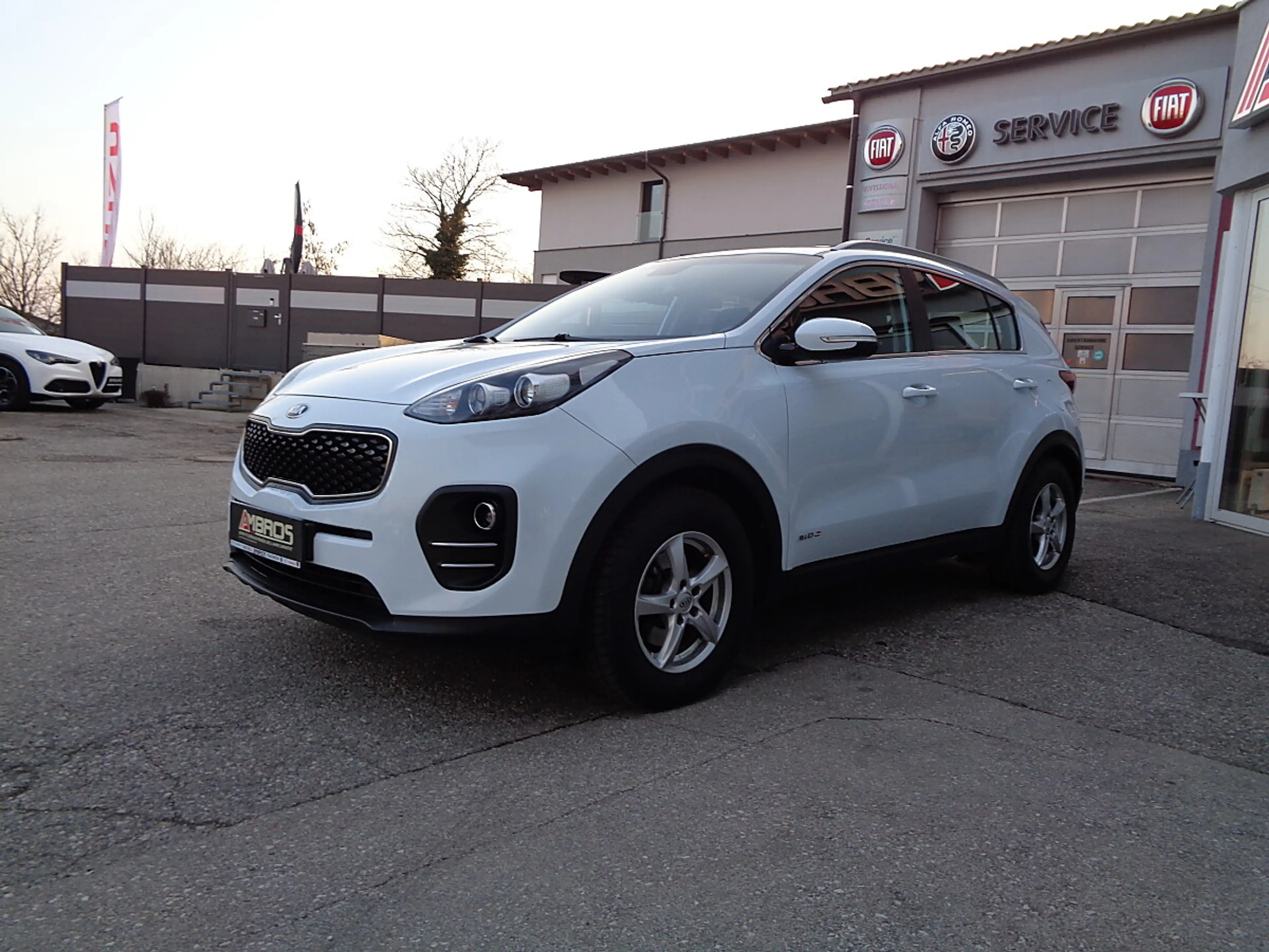 Kia Sportage 2,0 CRDI AWD Silber ALLRAD DIESEL — photo 3