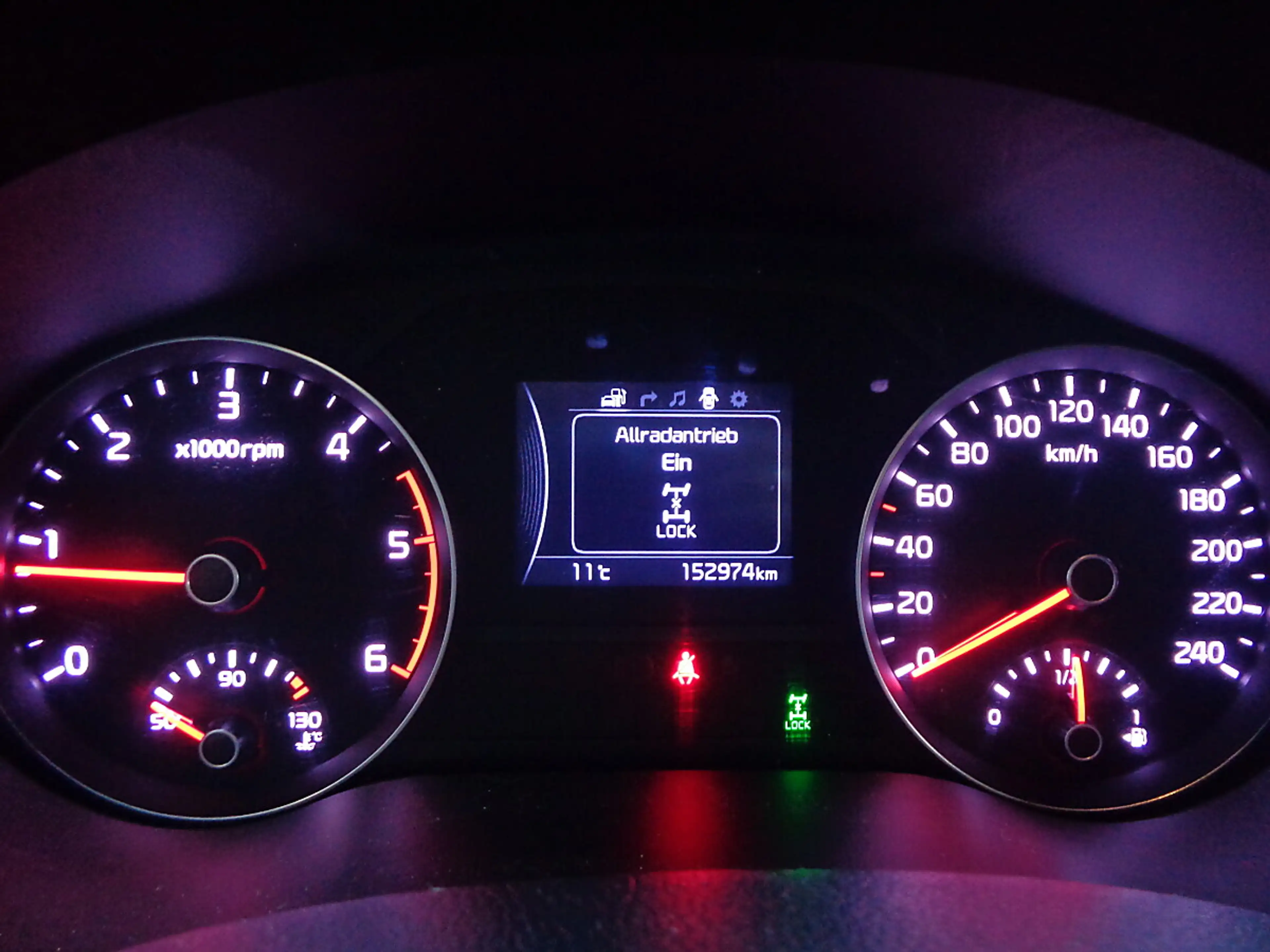 Kia Sportage 2,0 CRDI AWD Silber ALLRAD DIESEL — photo 14