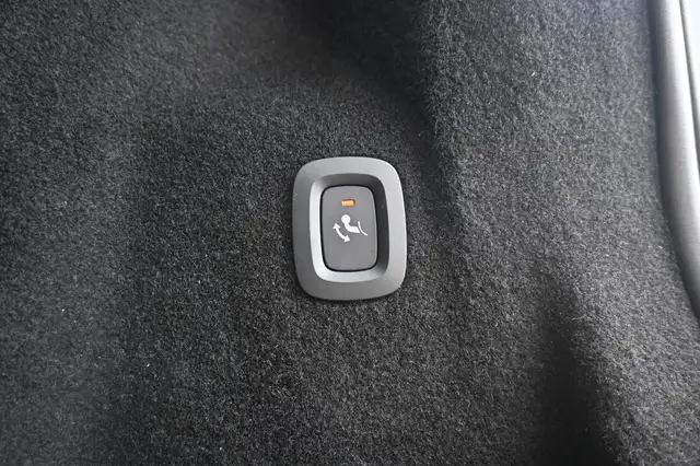 Volvo XC60 view 16