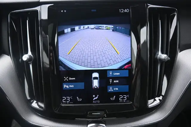 Volvo XC60 view 22