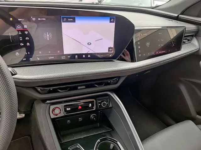 Audi Q5 view 7