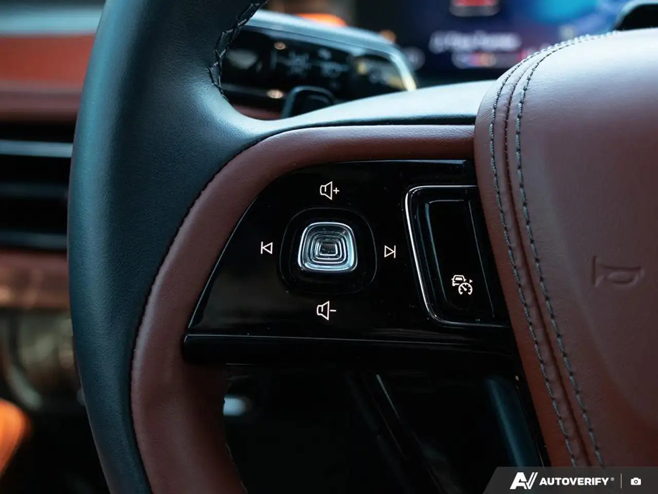 Lincoln Aviator снимка Lincoln Aviator