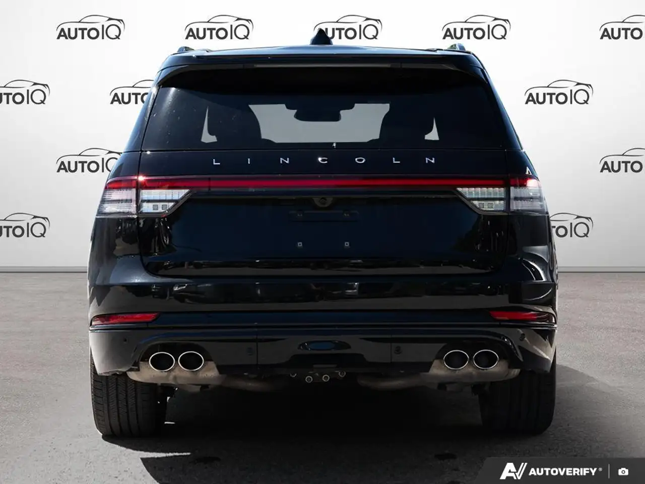 Lincoln Aviator снимка Lincoln Aviator