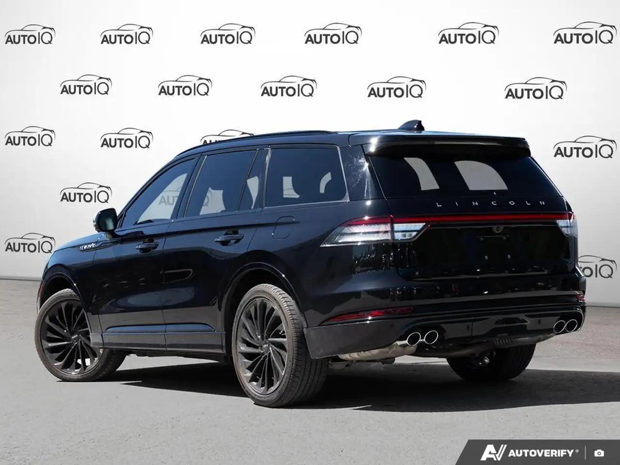 Lincoln Aviator снимка Lincoln Aviator