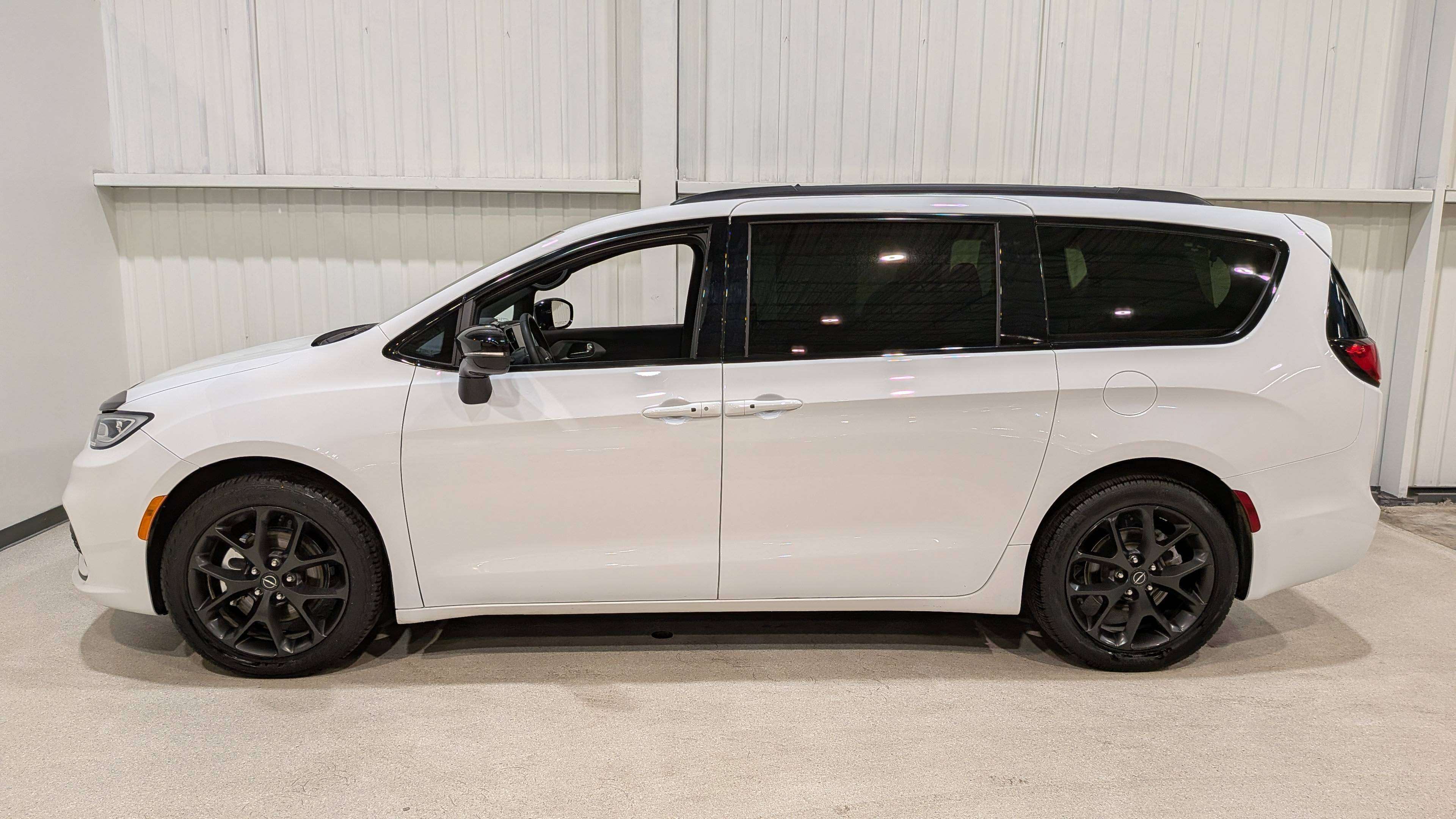 Chrysler Pacifica 2025